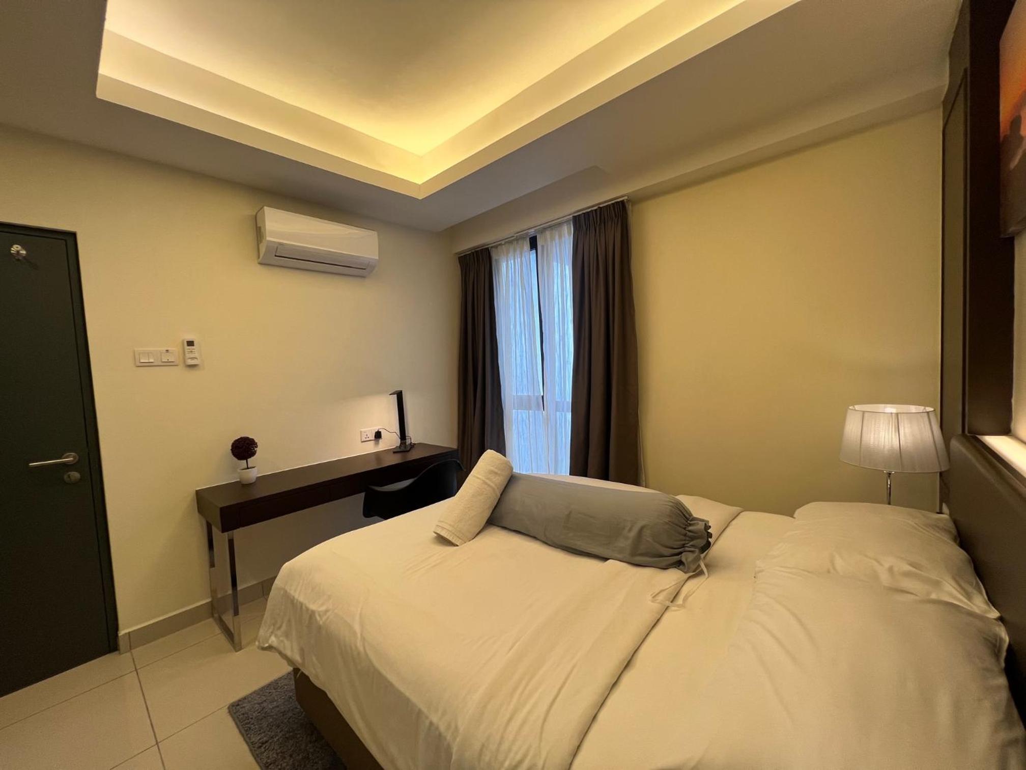 Three-Bedroom Suite  - Photo 10