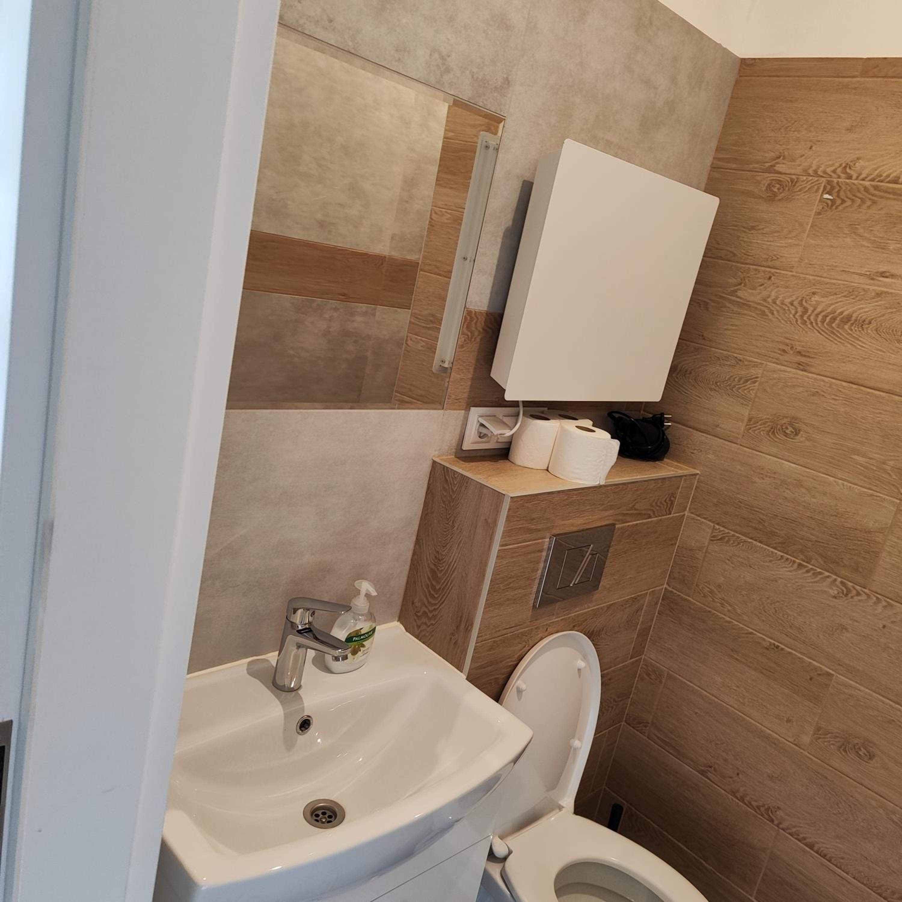 Apartment with Balcony - Photo 8