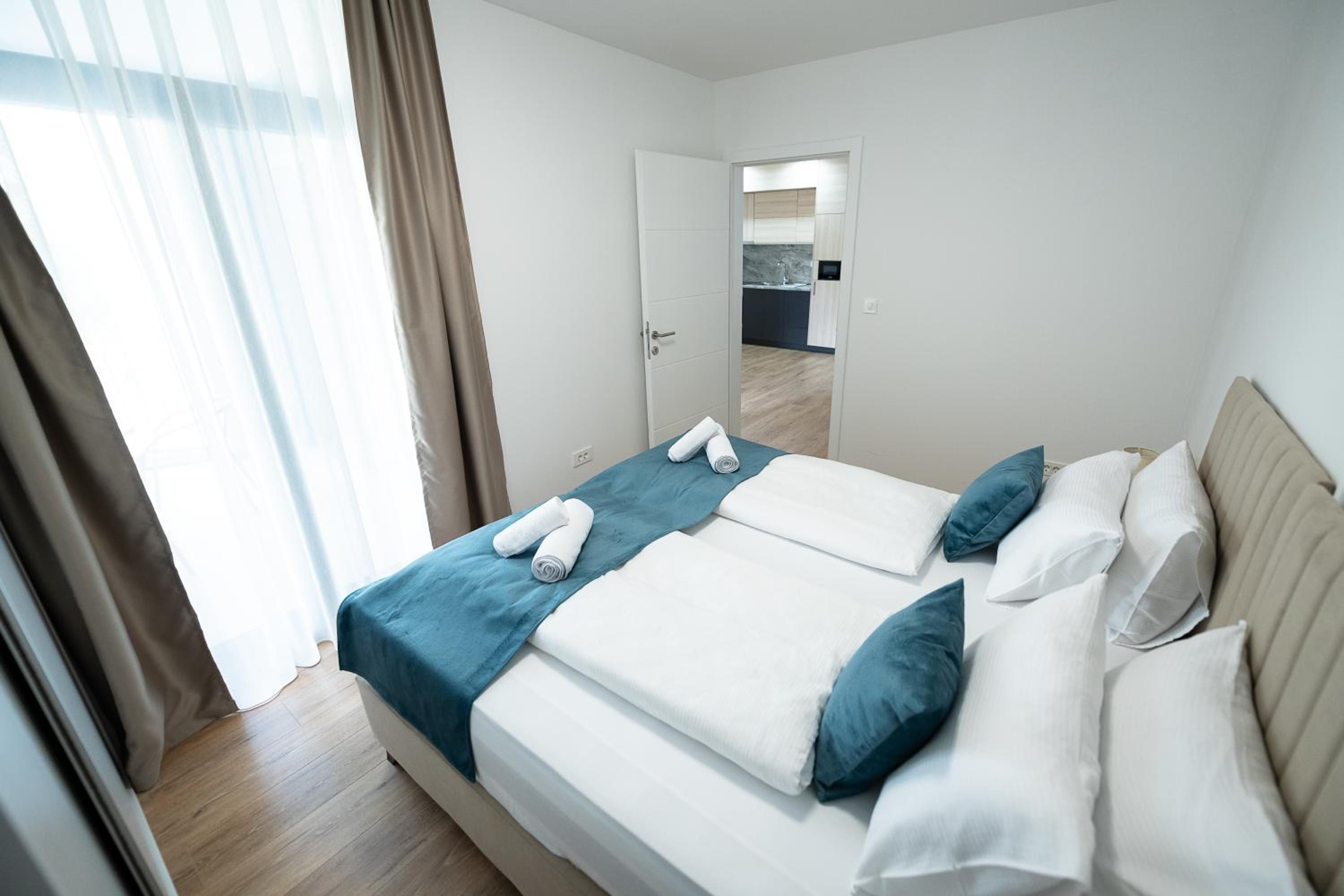 Superior One-Bedroom Apartment with Balcony