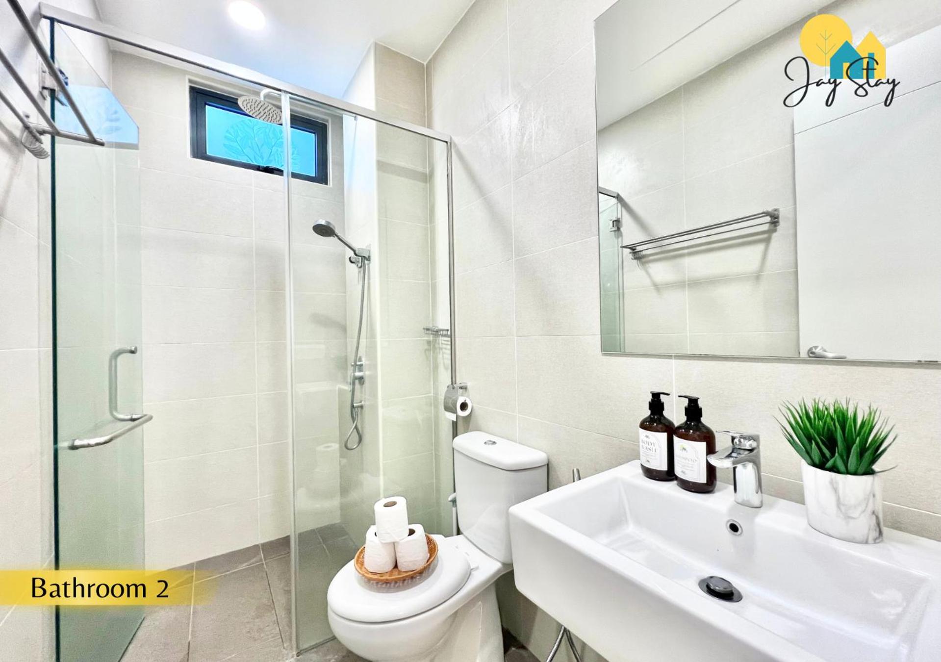 Three-Bedroom Apartment - Photo 16