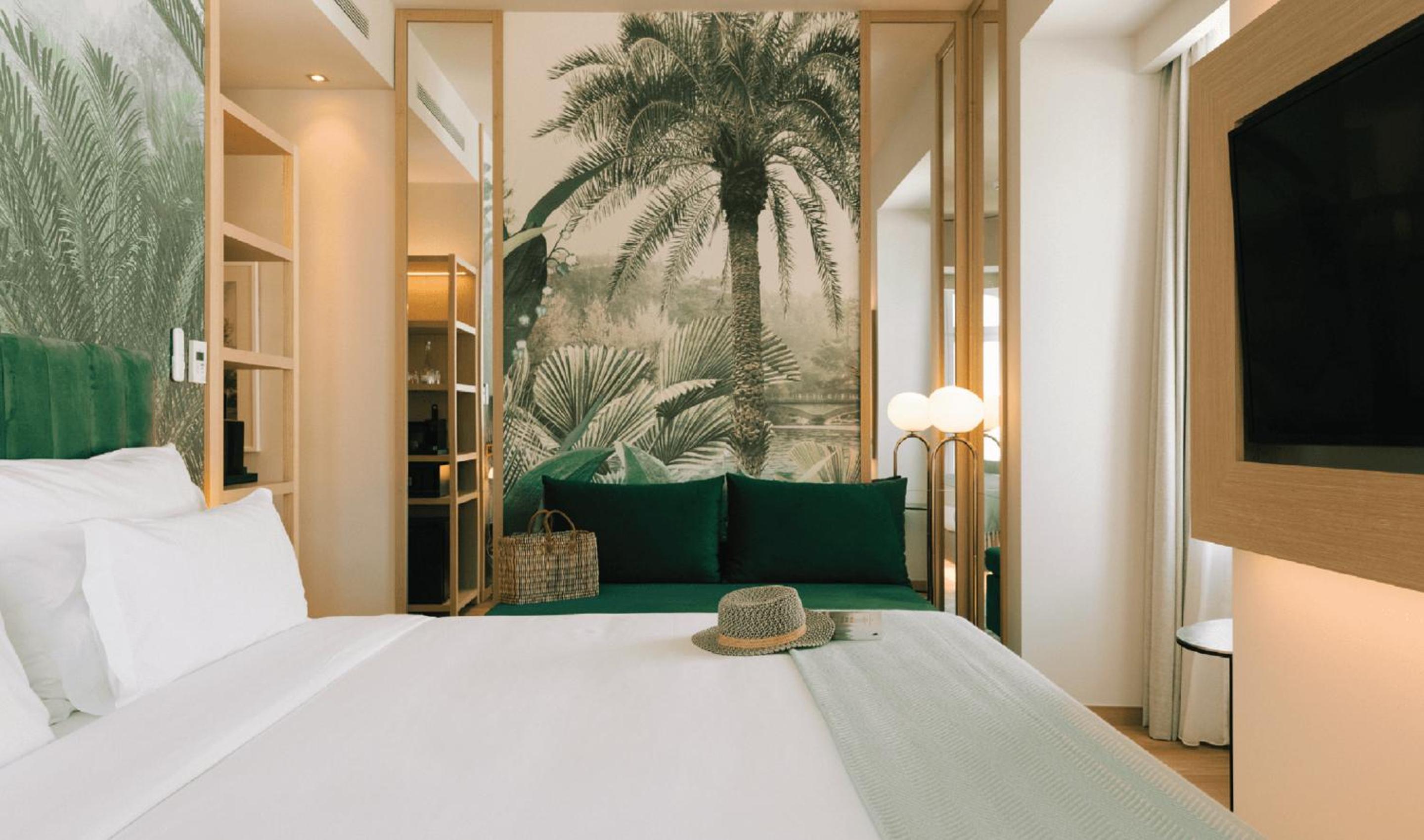 Premium Corner Double or Twin Room