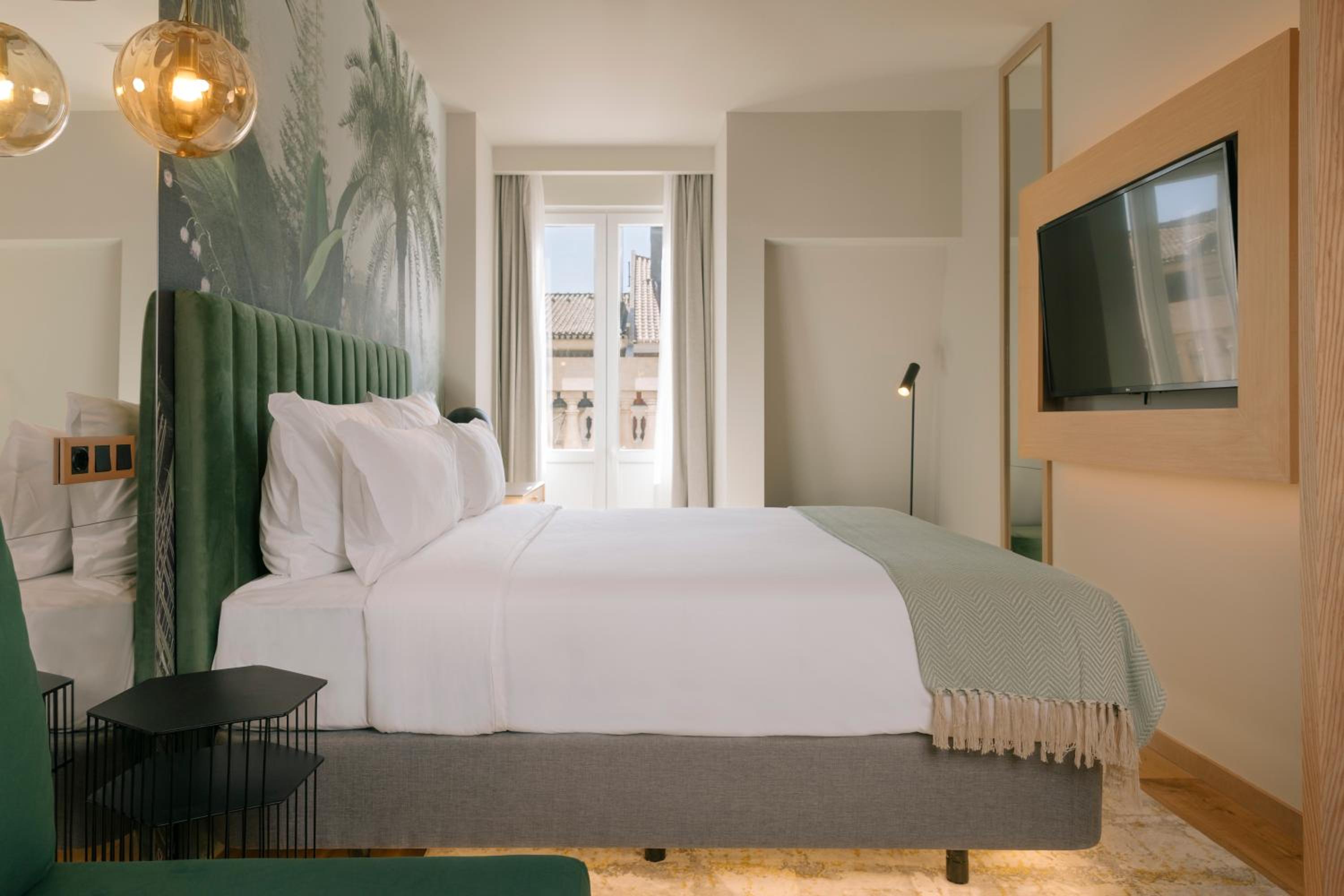 Superior Deluxe Double or Twin Room