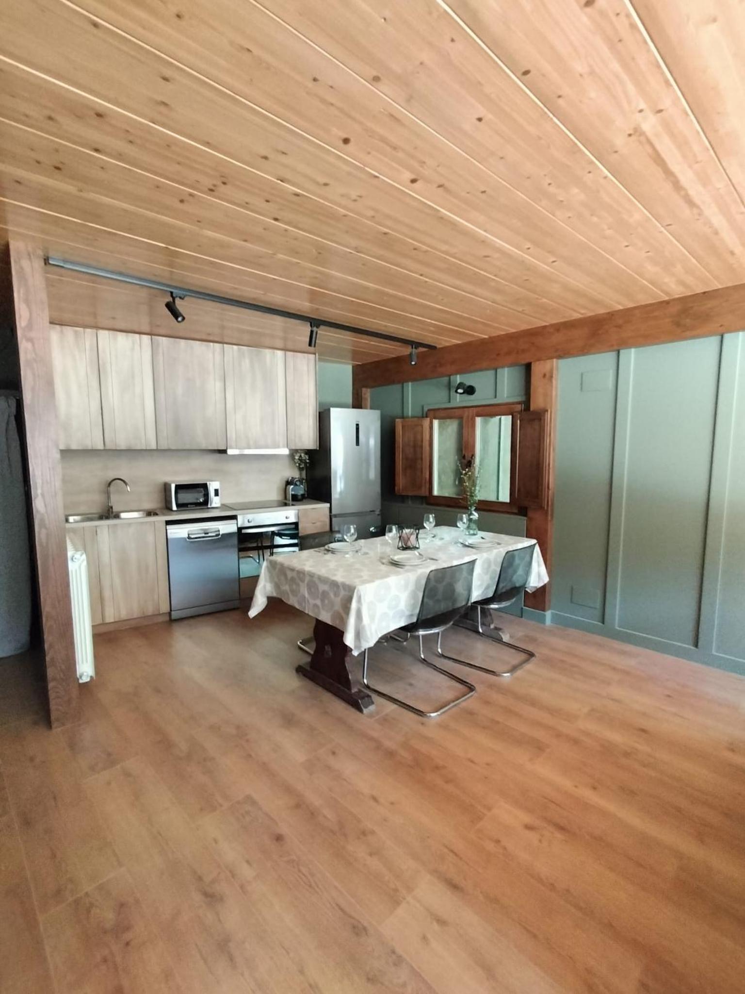 Two-Bedroom House photo 3