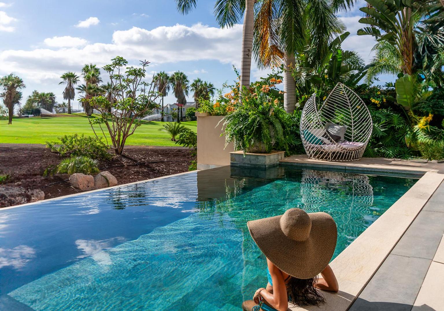 Villa Grande de 3 Habitaciones con Piscina Privada