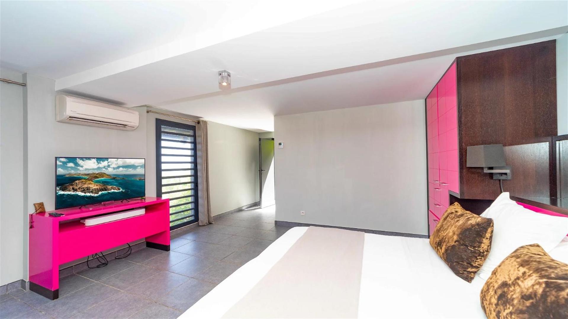 Villa photo 1
