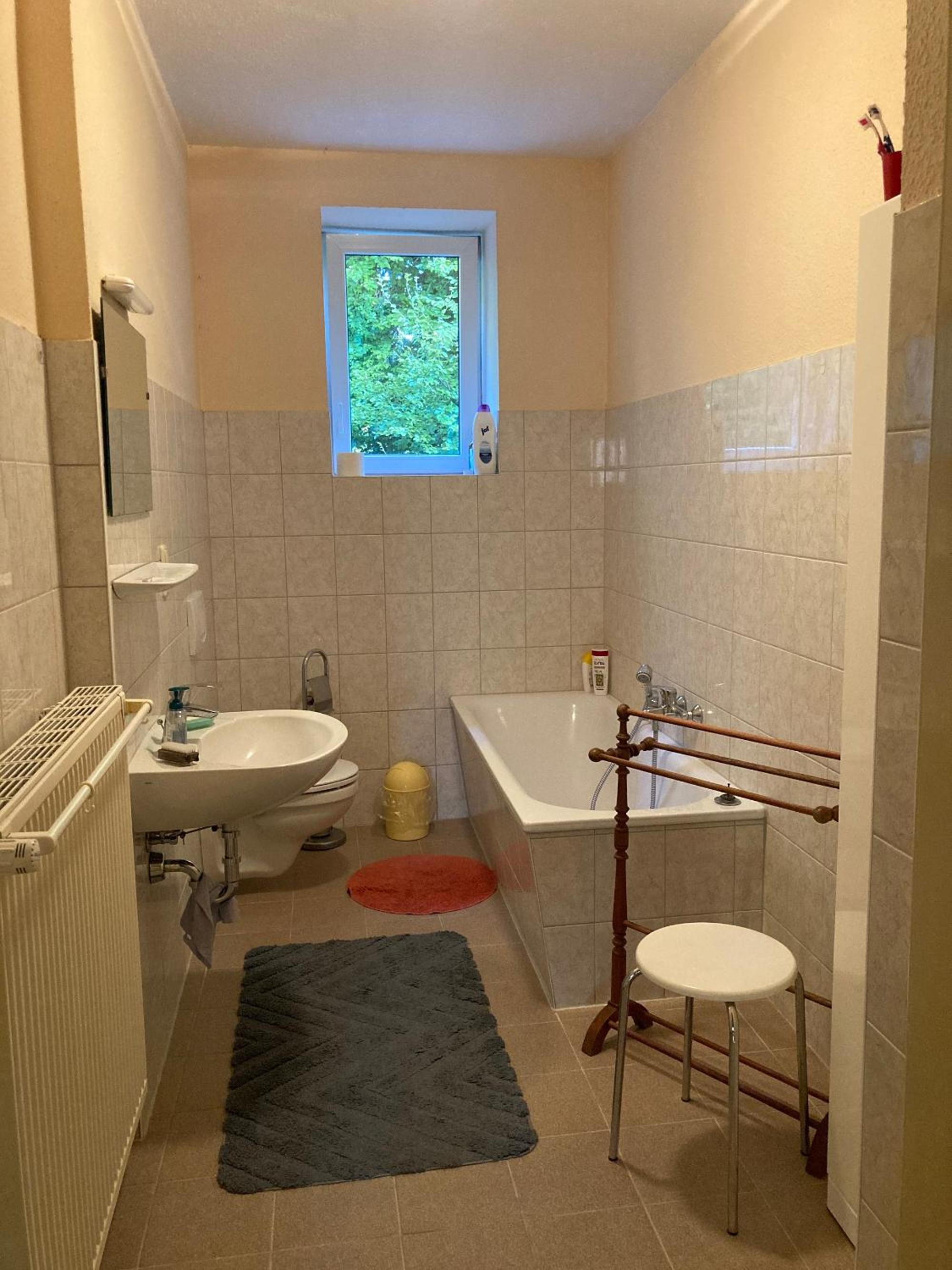 Double Room with Shared Bathroom photo 3