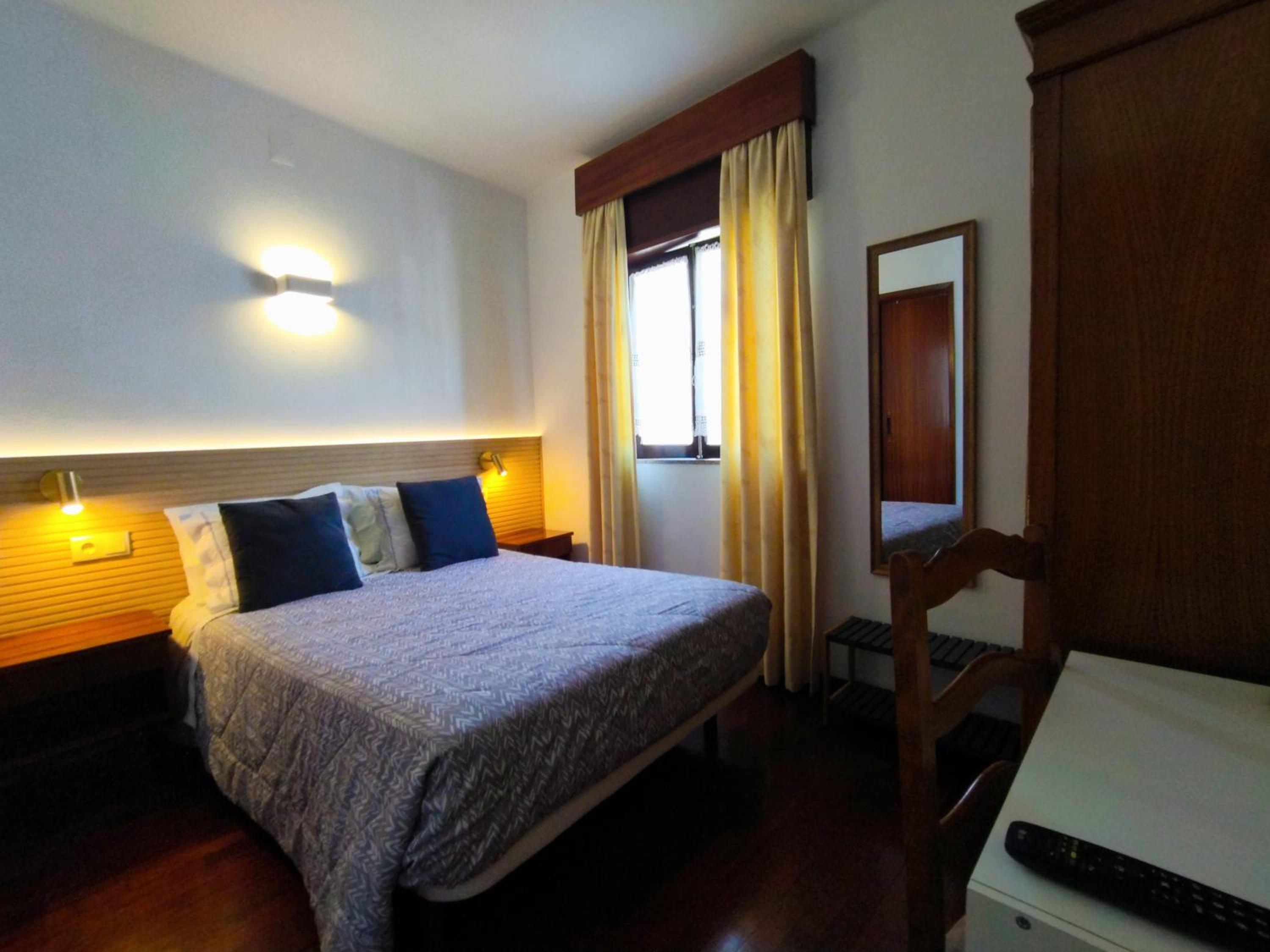 Standard Double Room - Photo 1