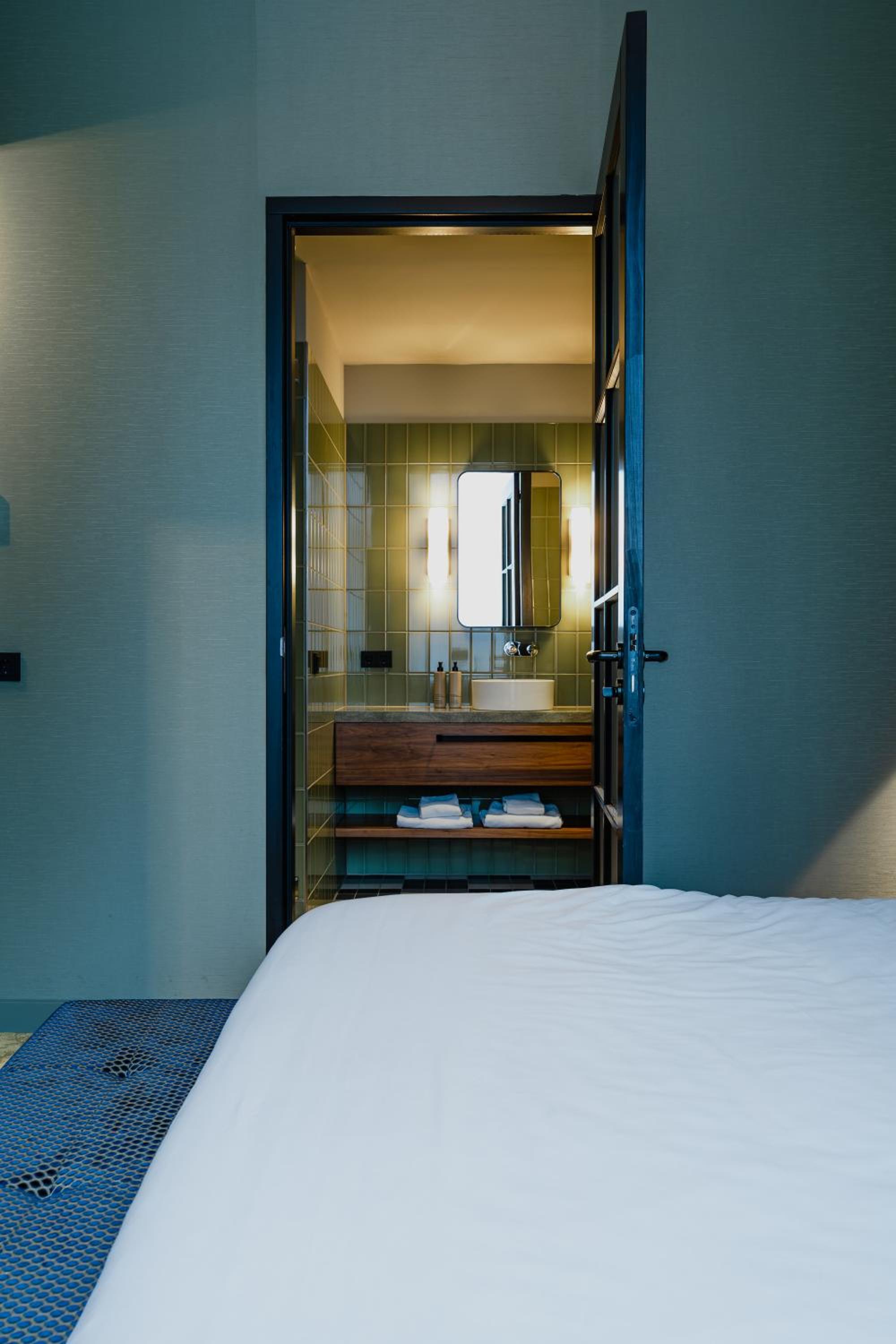 Junior Suite thumbnail 5