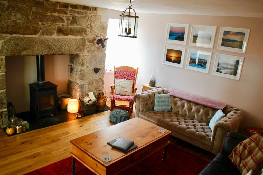 Three-Bedroom House photo 2