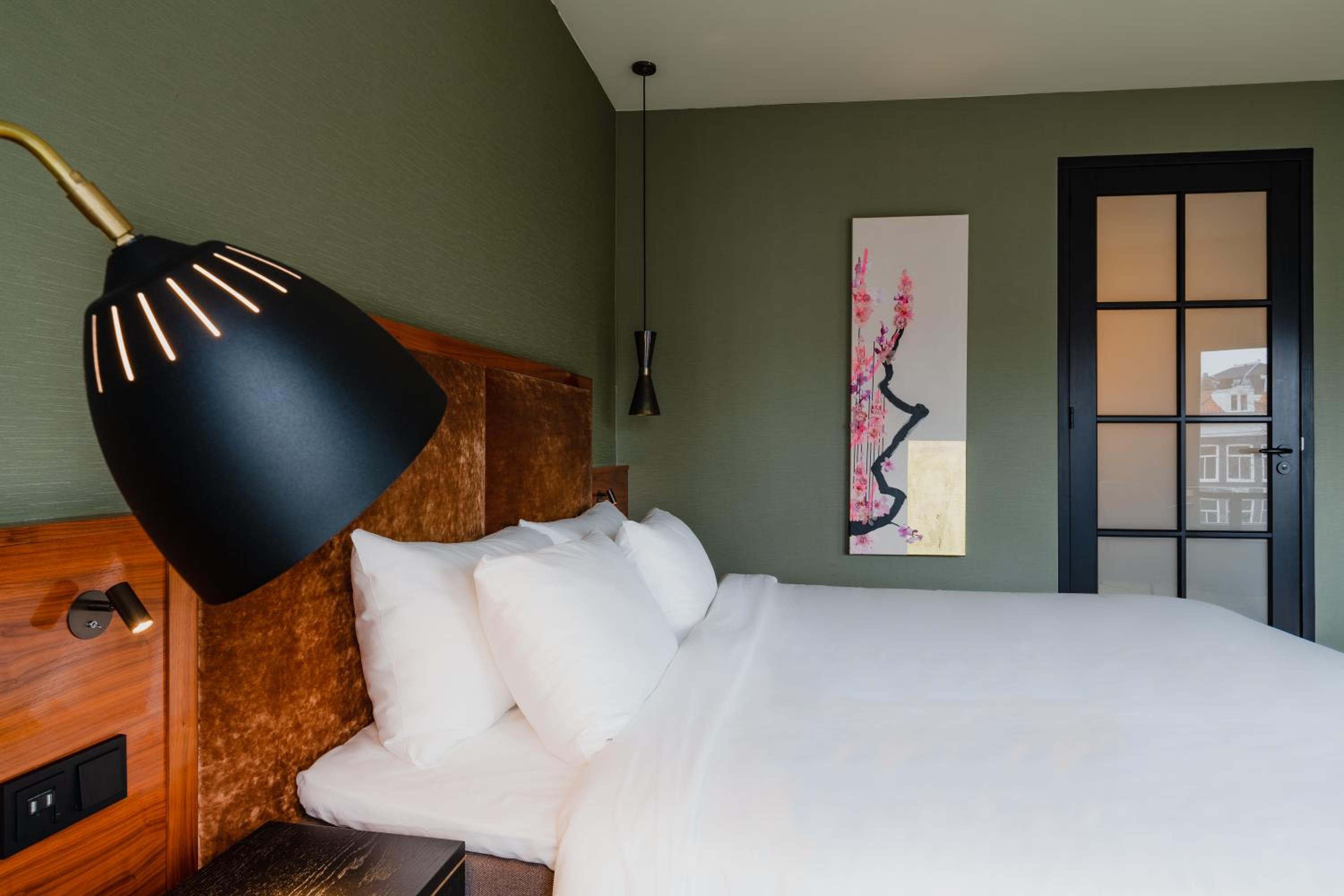 Grand Executive Room