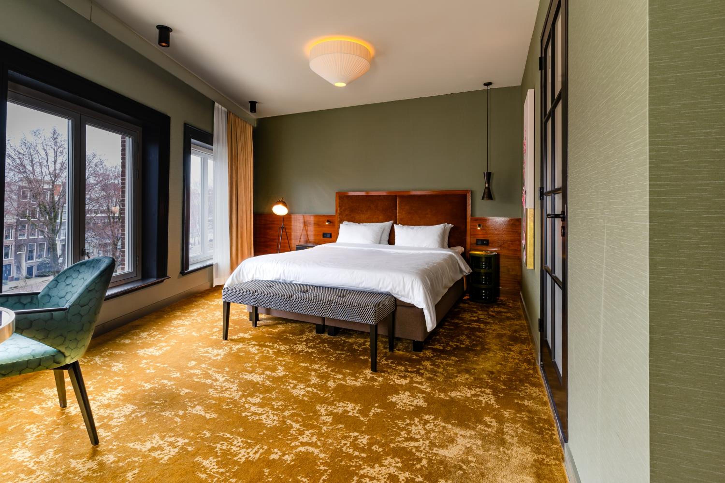 Grand Executive Room