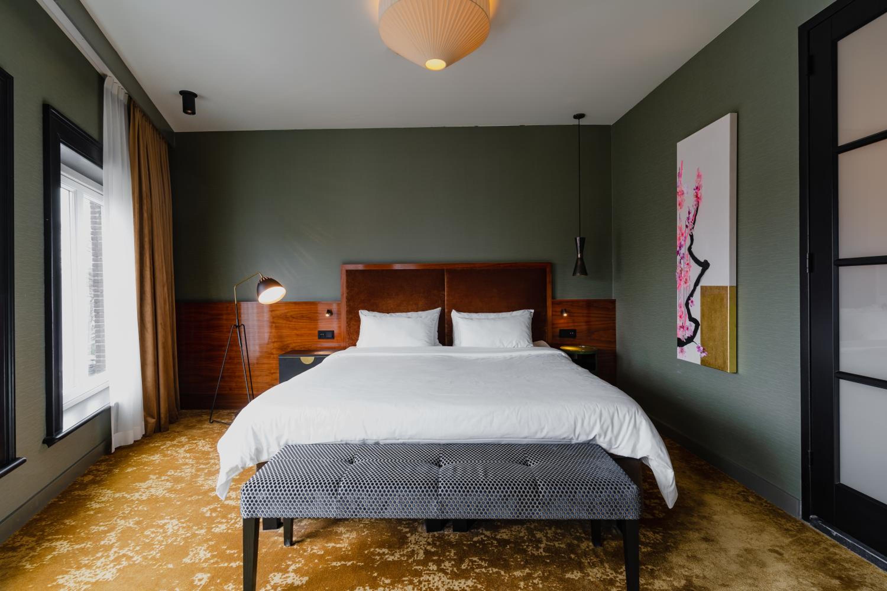 Grand Executive Room