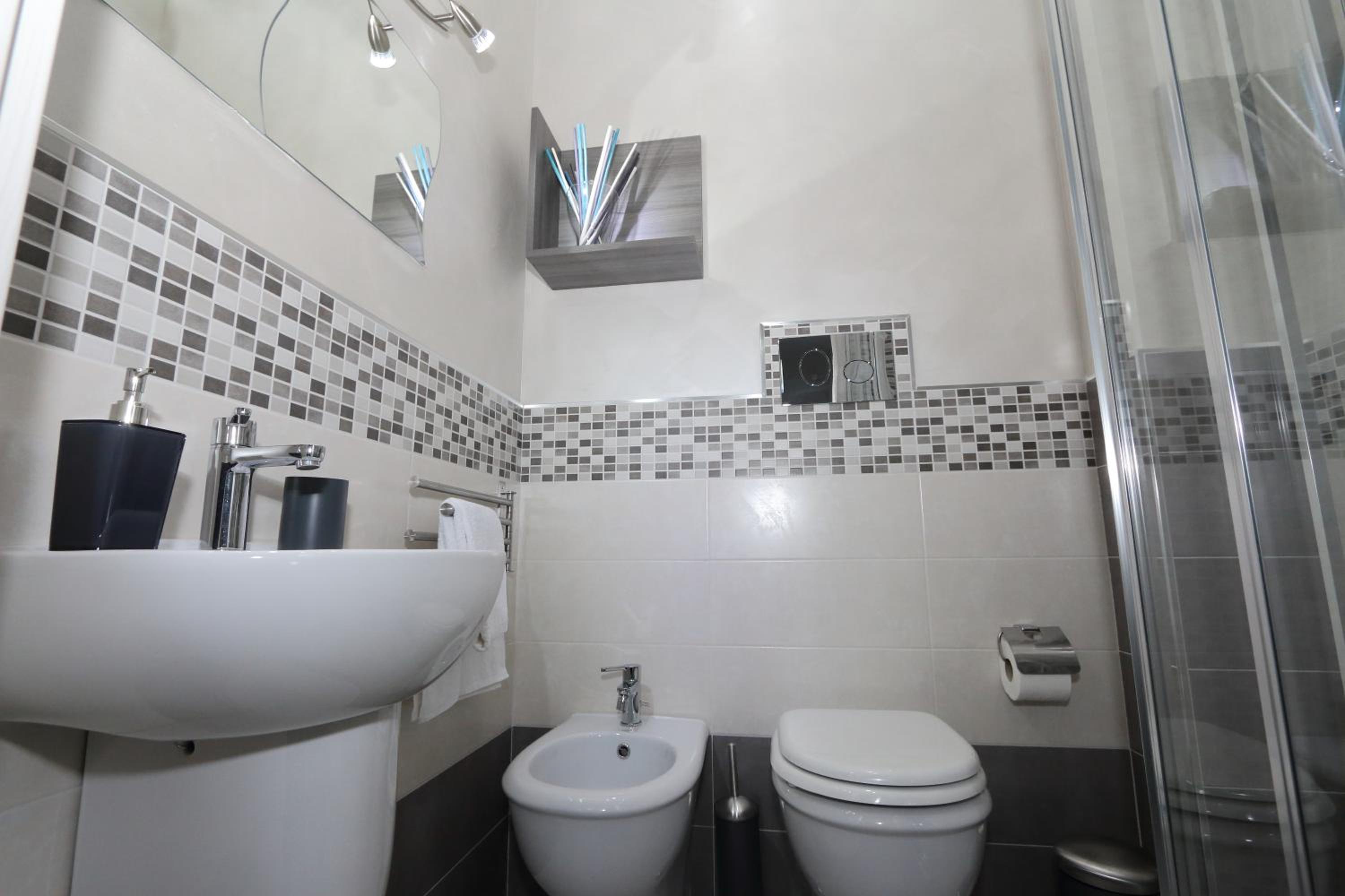 Deluxe Double or Twin Room photo 3