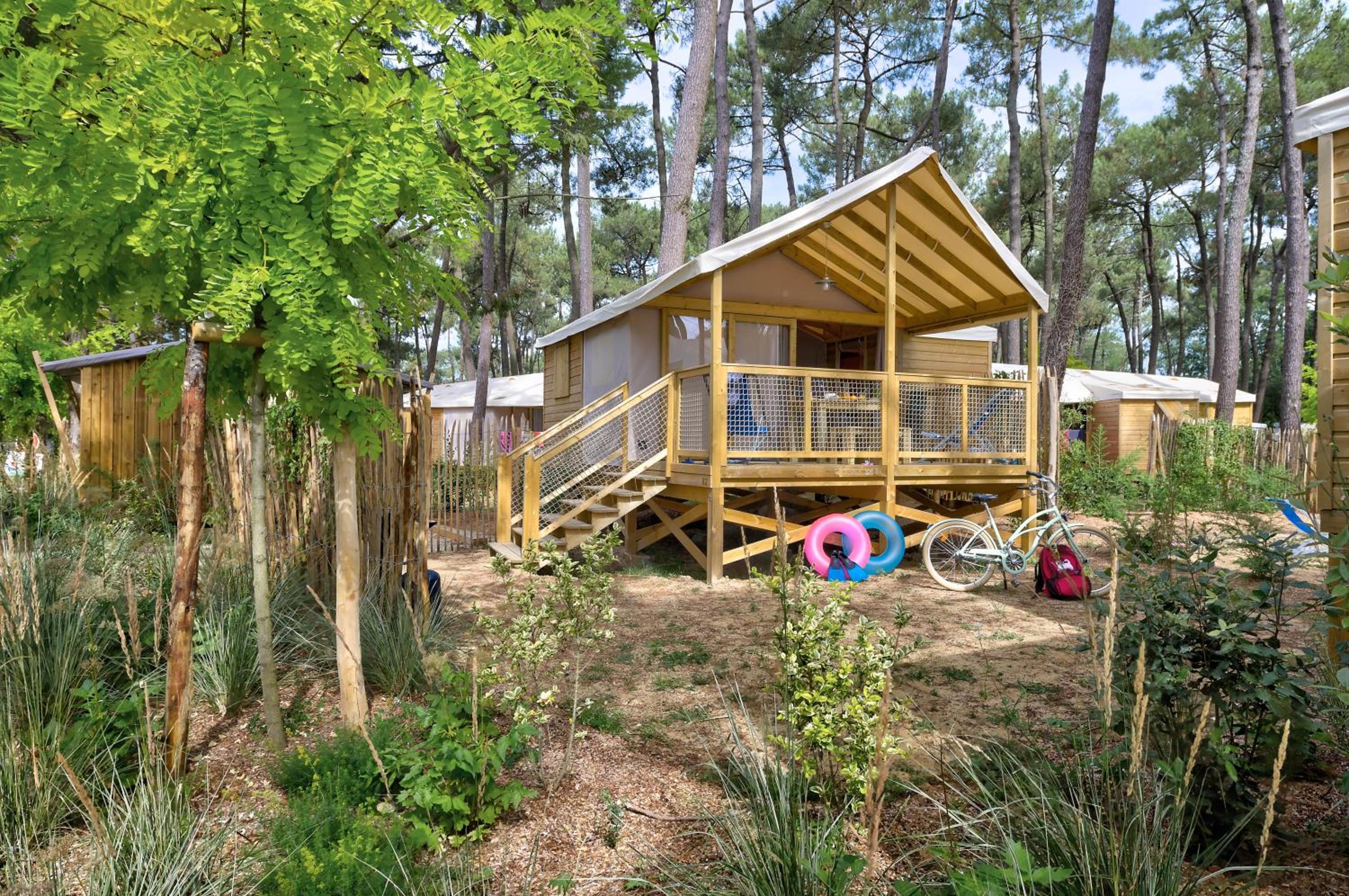 Lodge with Terrace photo 3