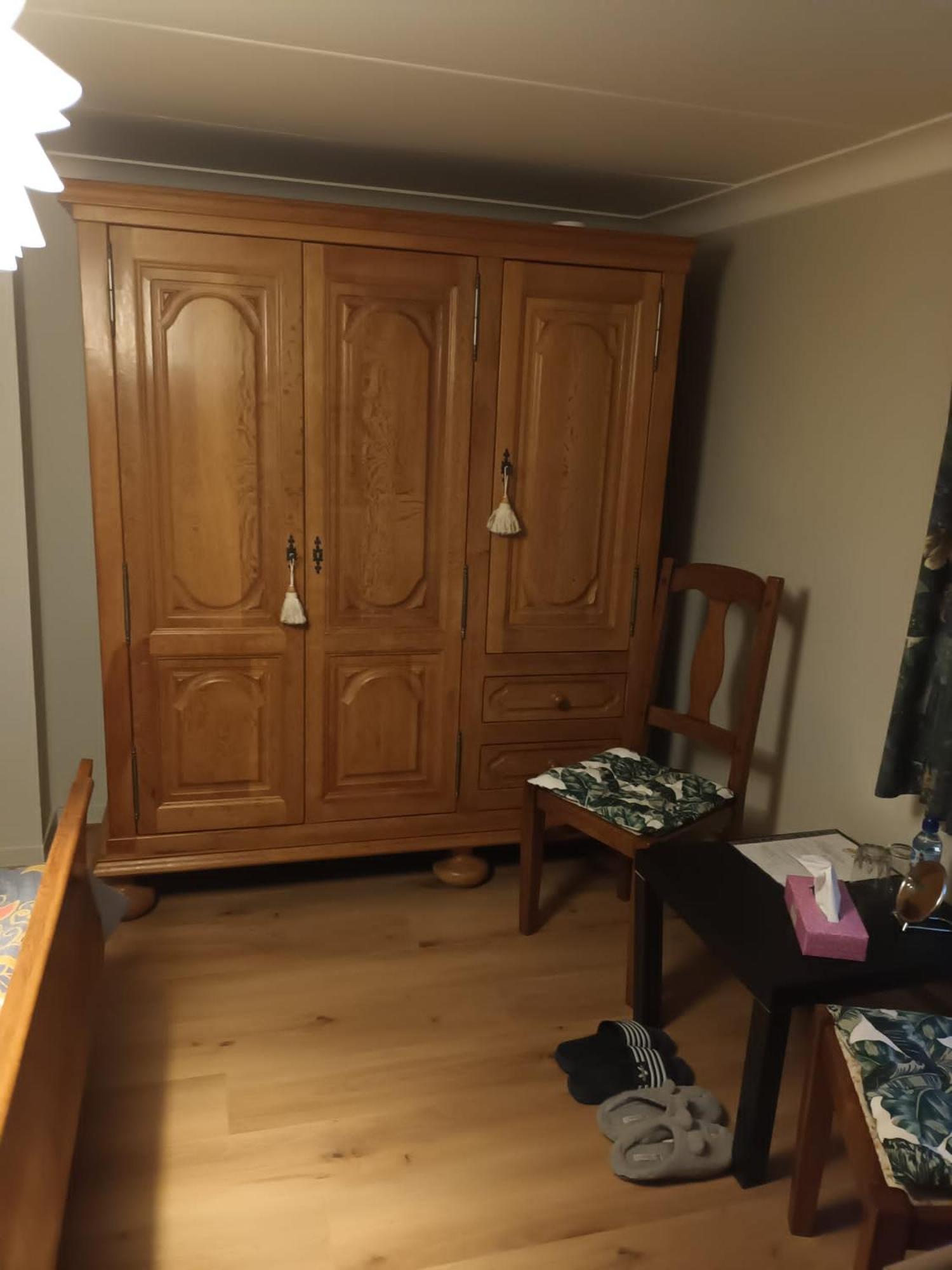 Budget Double Room - Photo 6