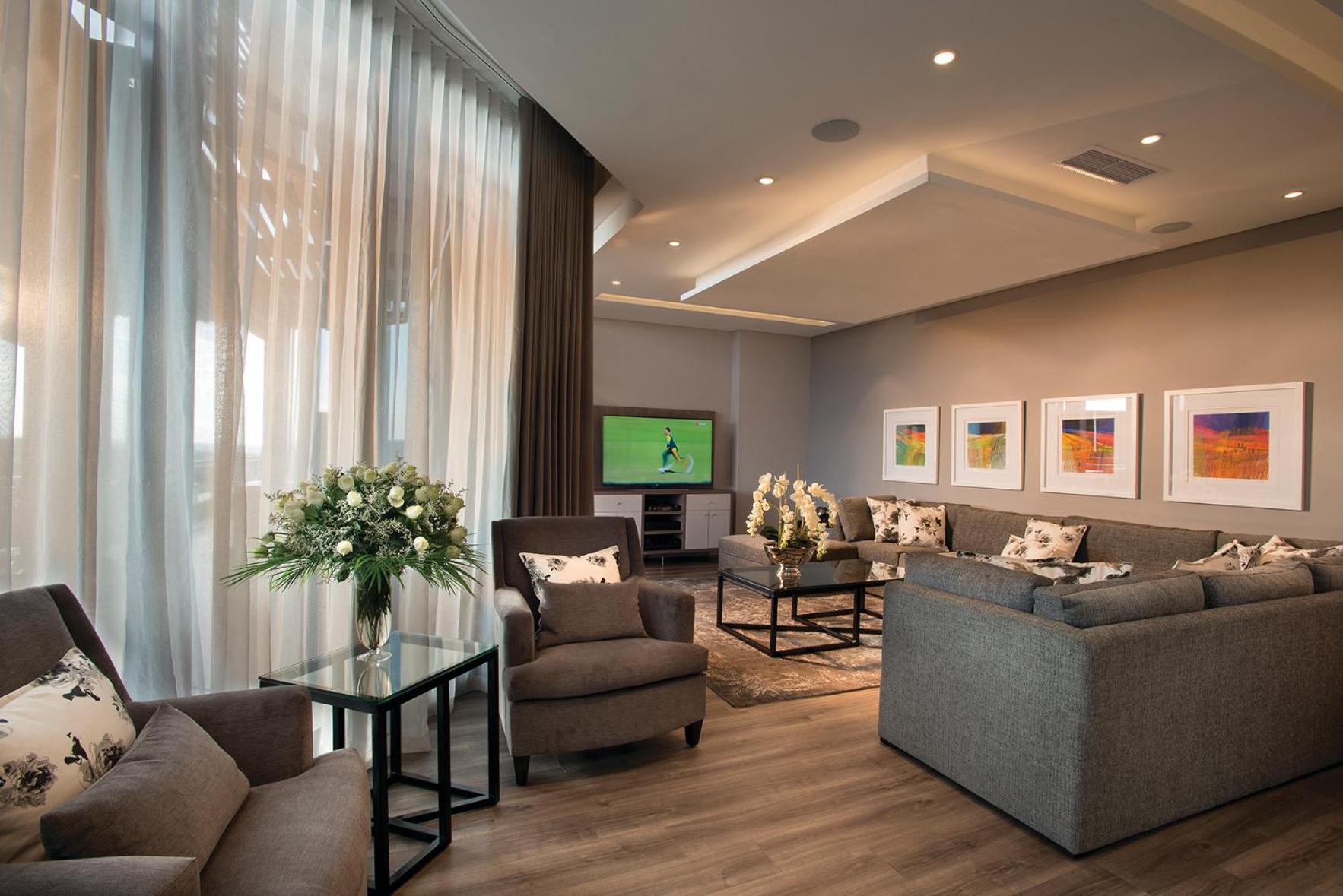 Penthouse Apartment photo 2