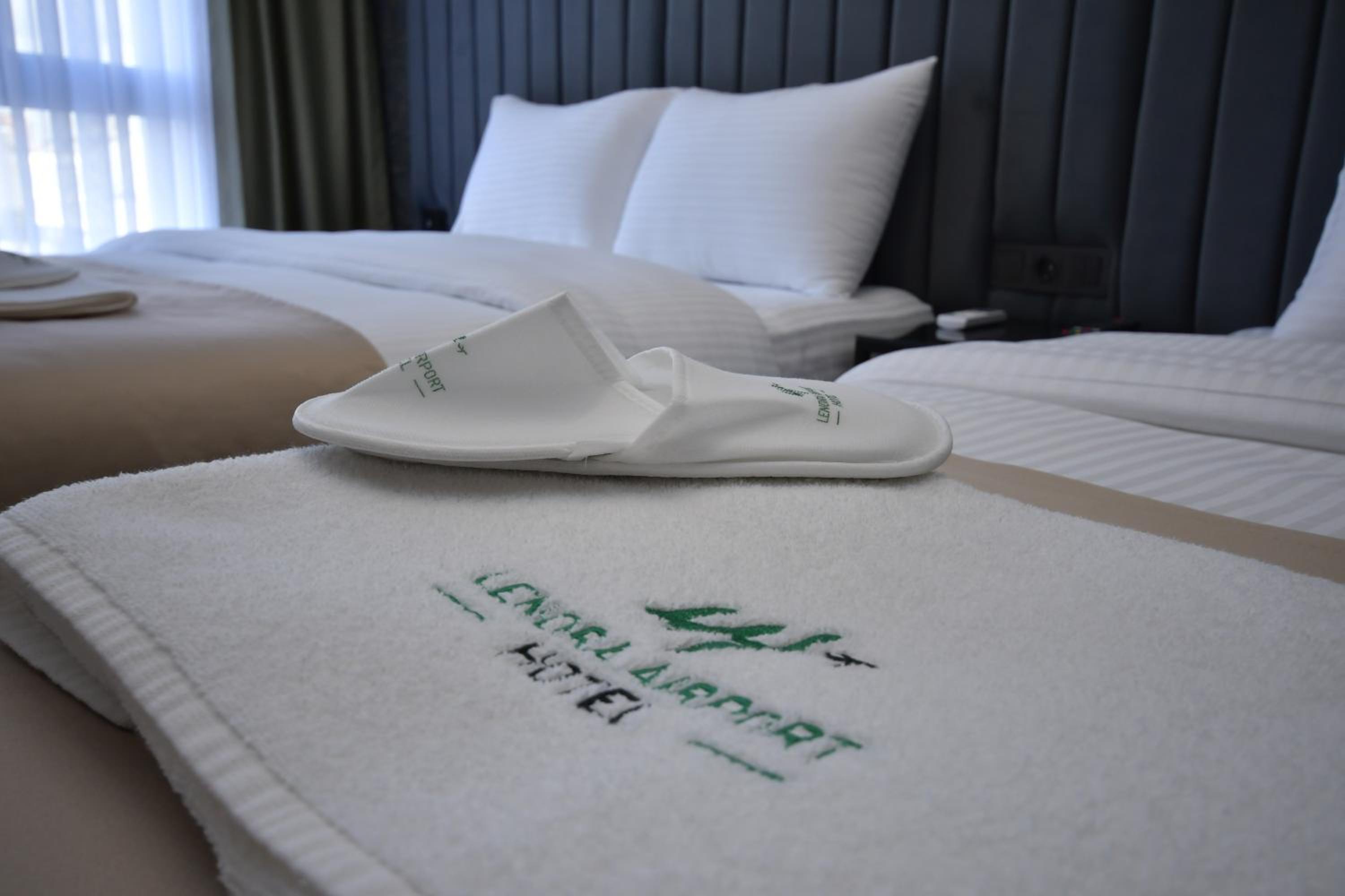Deluxe Double or Twin Room - Photo 6