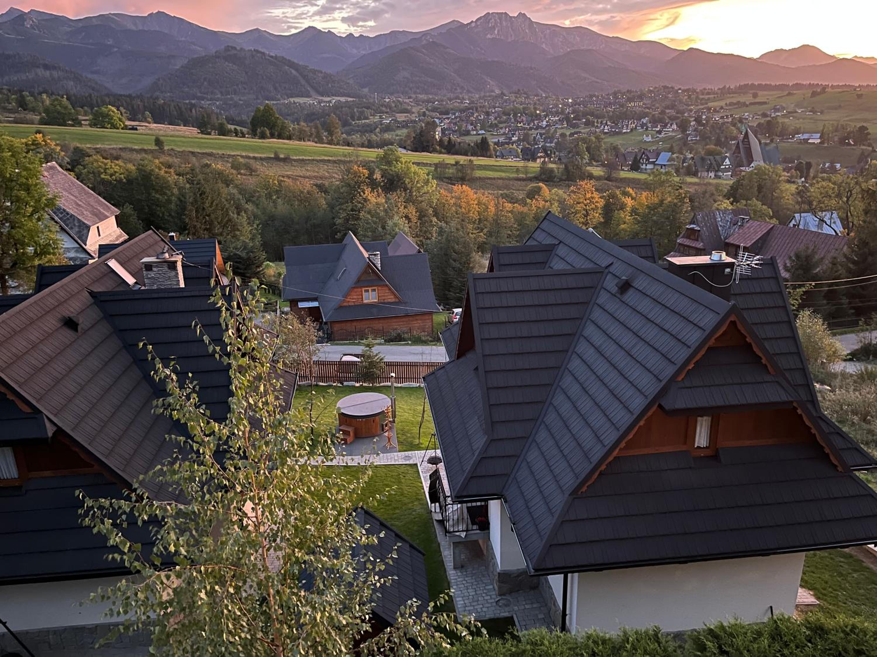 Three-Bedroom Chalet - Photo 37