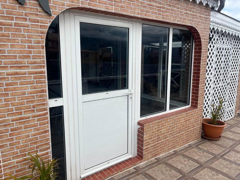 Four-Bedroom House photo 2