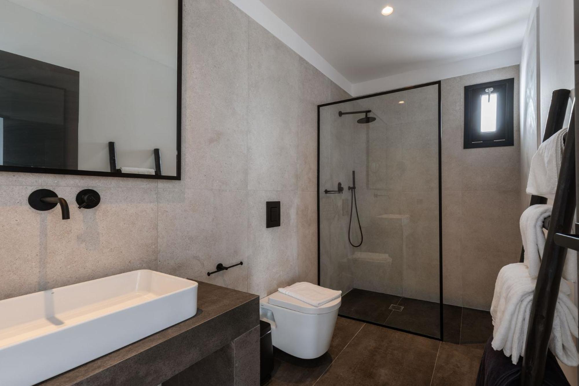 Triple Room with Pool View photo 2