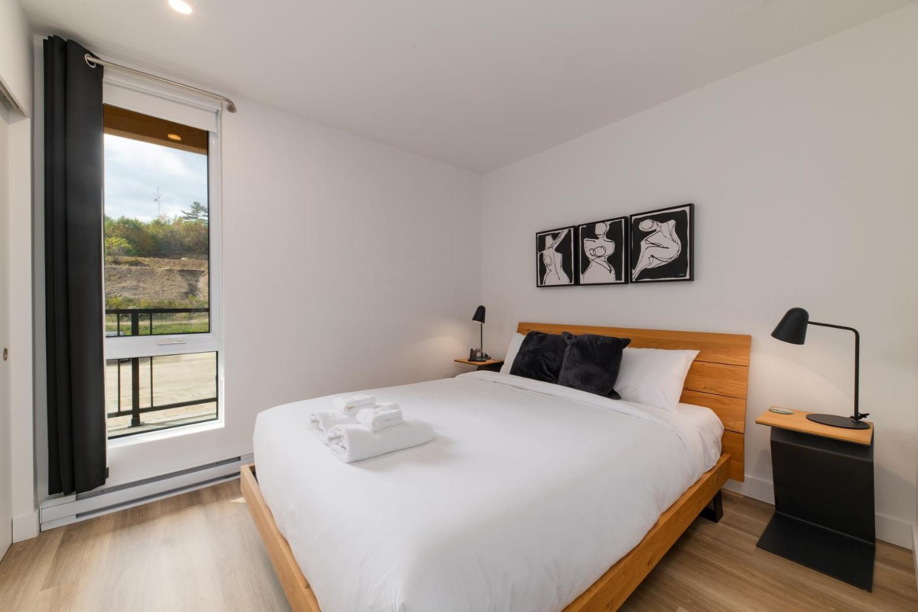 Apartment with Balcony - 201