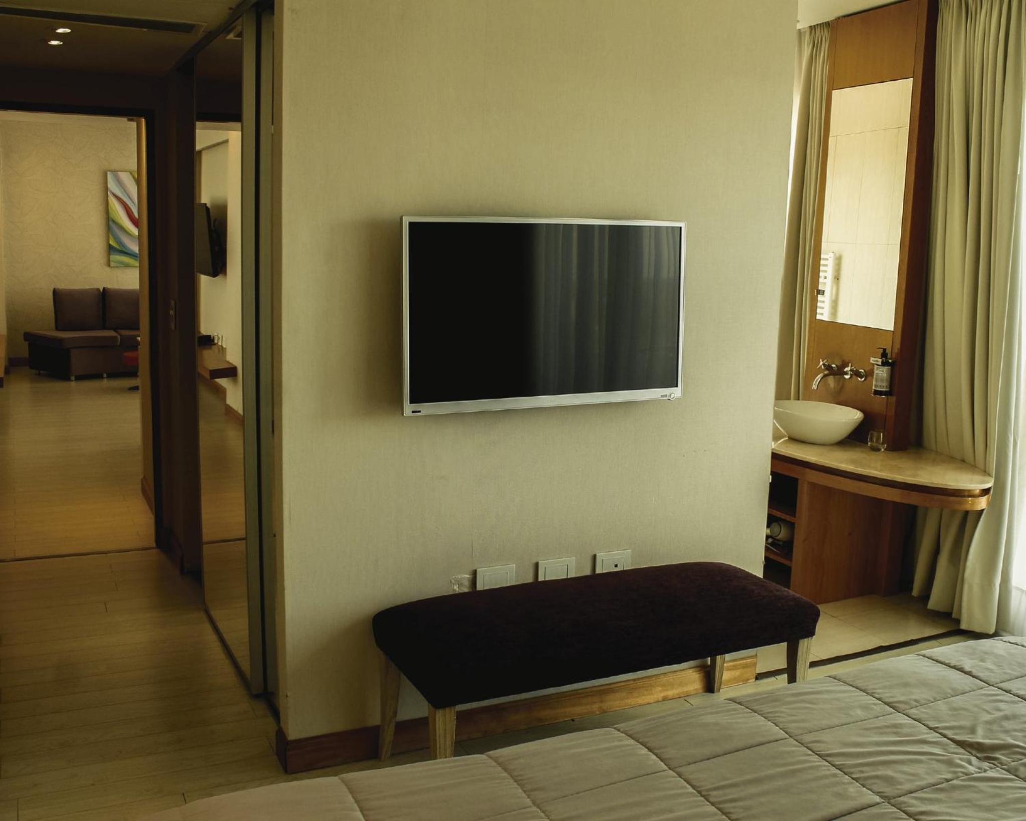 Deluxe Suite photo 2