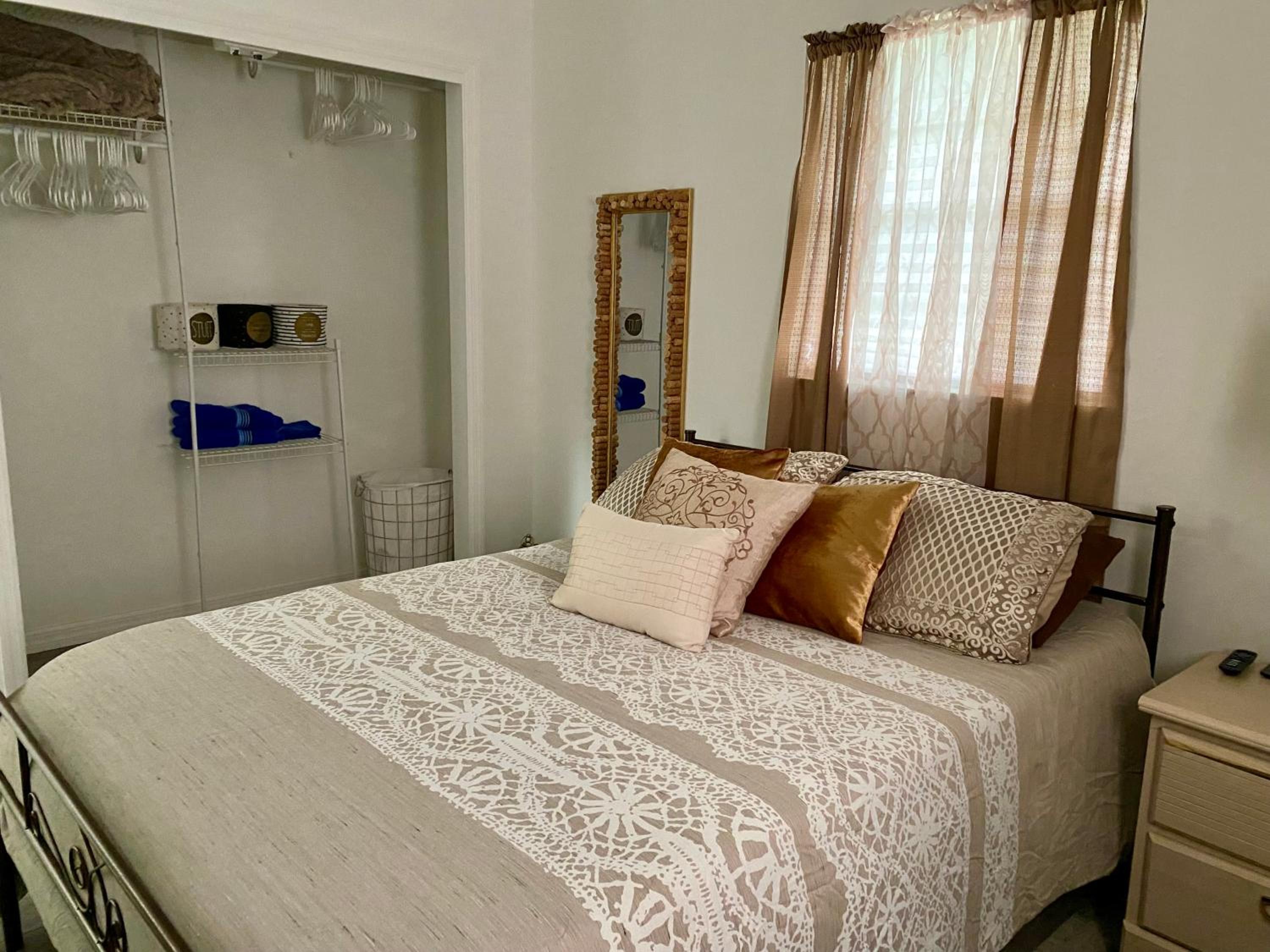 Standard Double Room With Fan photo 2