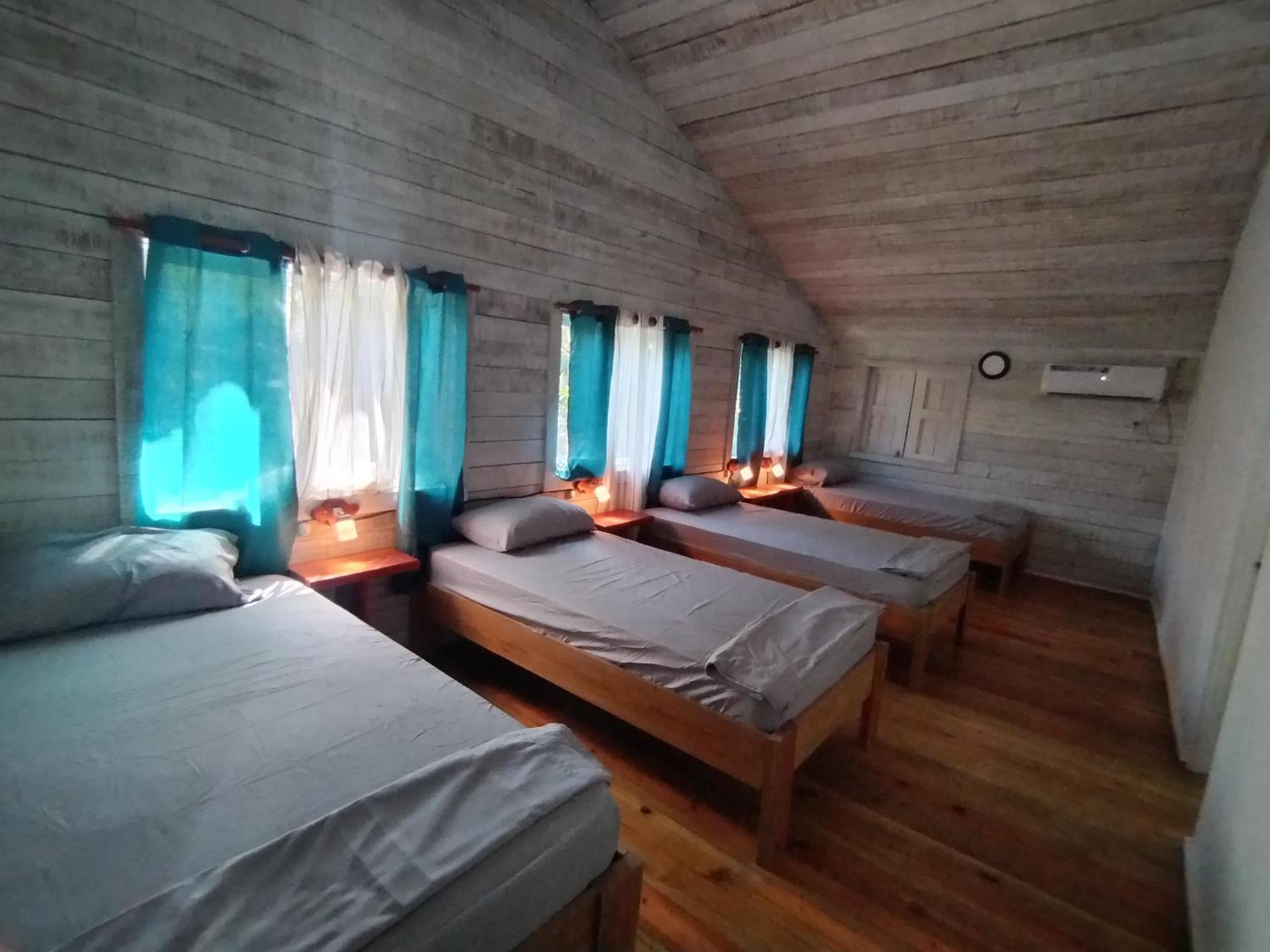 Bed in 4-Bed Female Dormitory Room photo 1