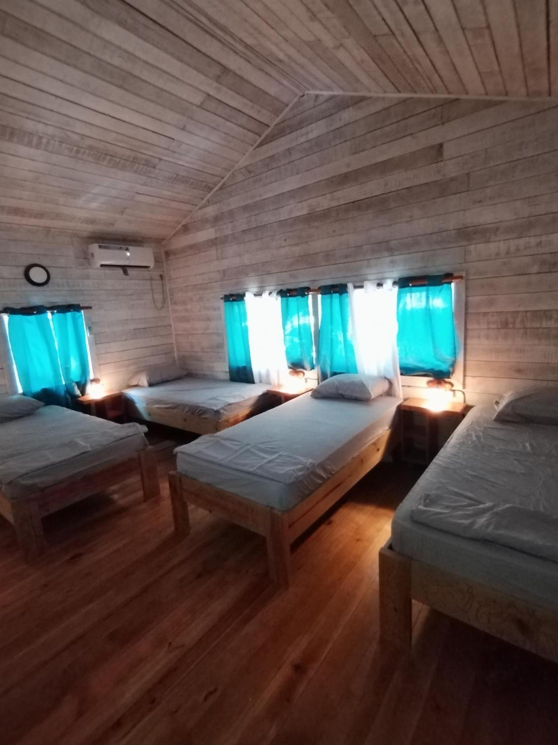 Single Bed in 4-Bed Dormitory Room photo 3