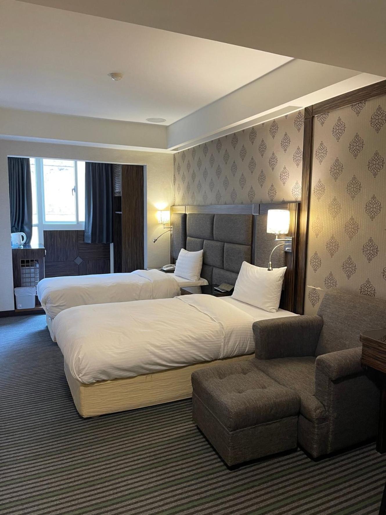 Deluxe Twin Room photo 2