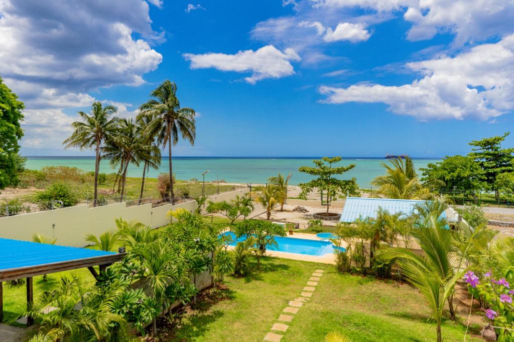 Three-Bedroom Villa photo 1
