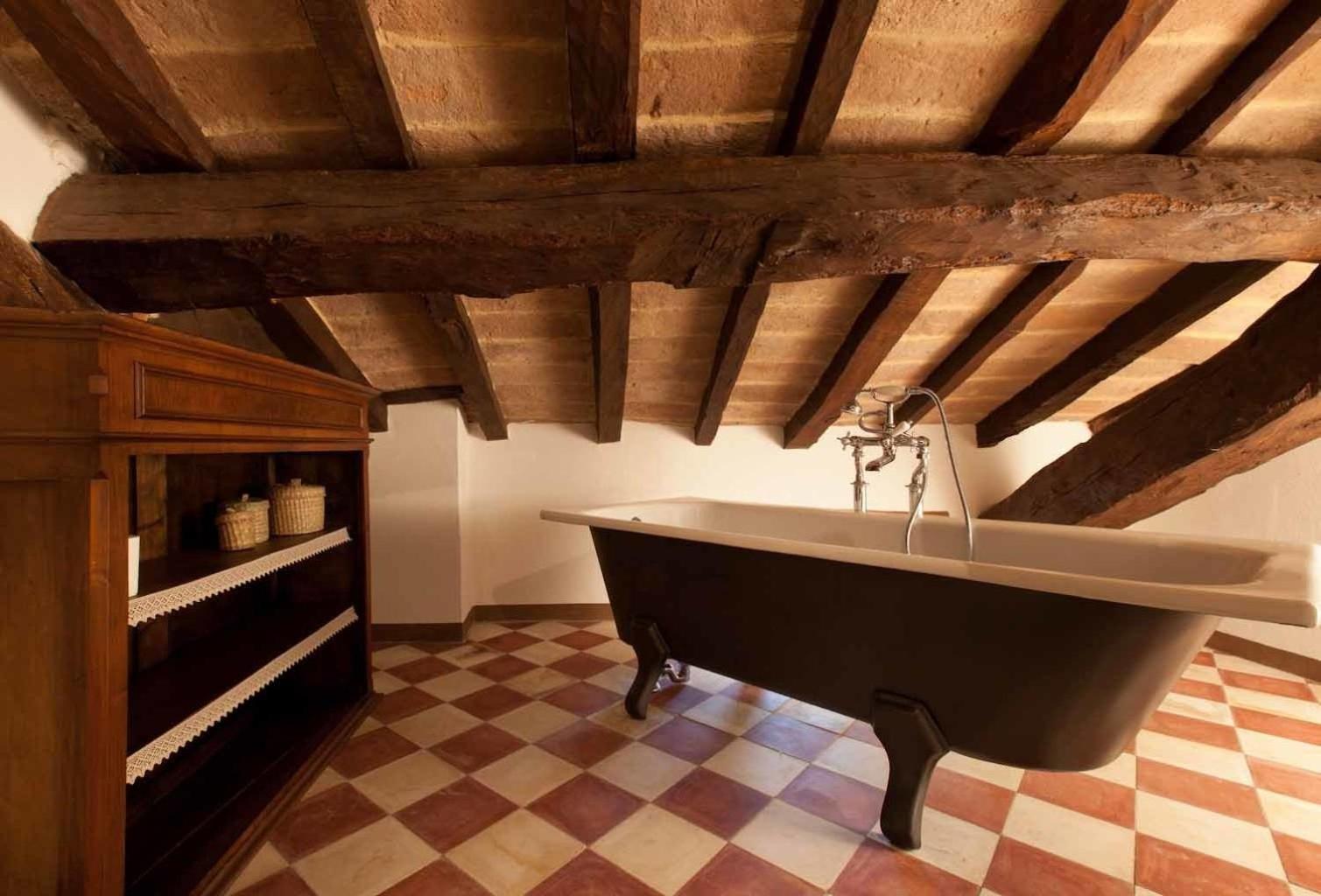 Deluxe Room (2 Adults + 1 Child) photo 2