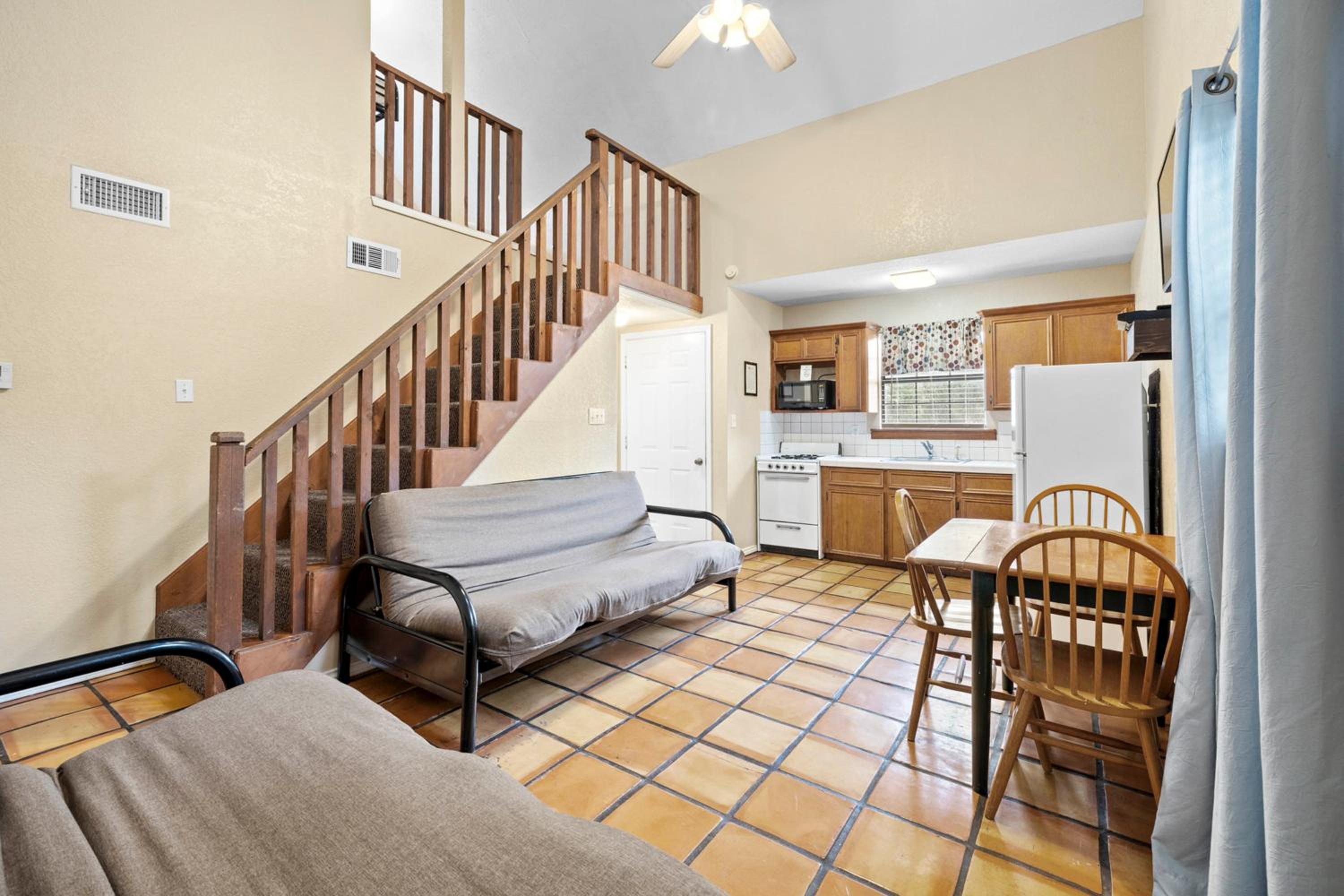 Two-Bedroom Suite - Photo 9