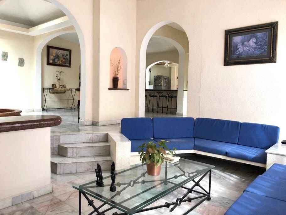 Four-Bedroom House photo 3