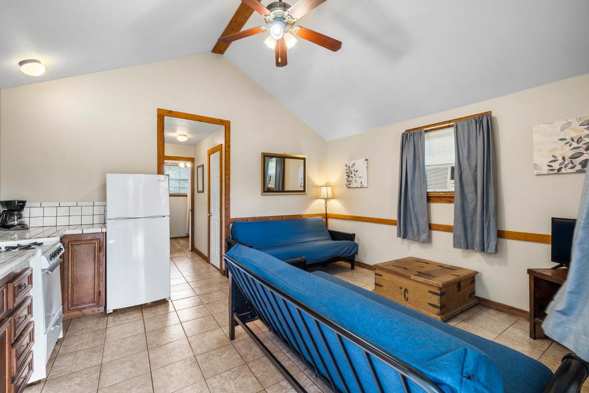 Superior Suite - Photo 5