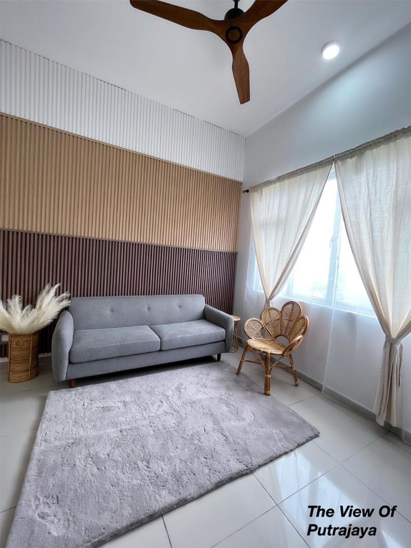 Three-Bedroom Apartment photo 1