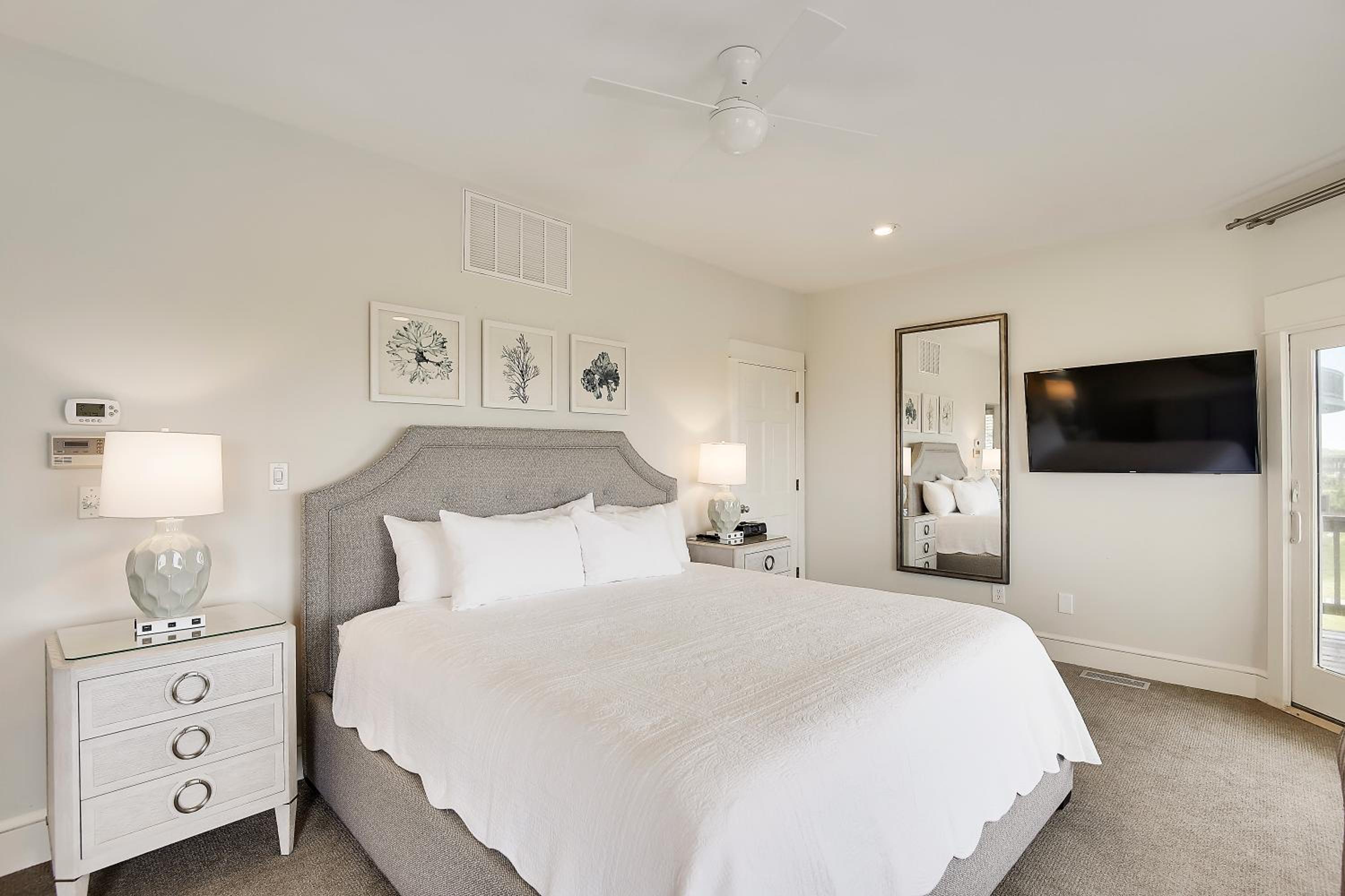 Caffey House 6 Bedroom Vacation Home photo 3