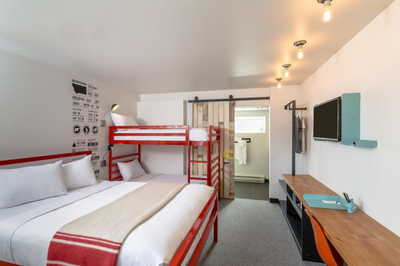 Quadruple Room - Photo 1
