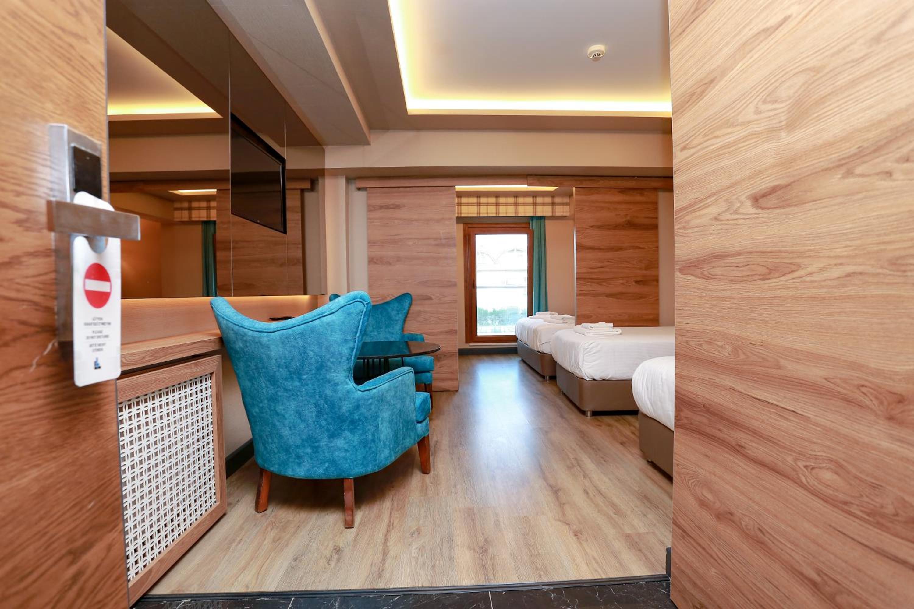 Premium Quadruple Room