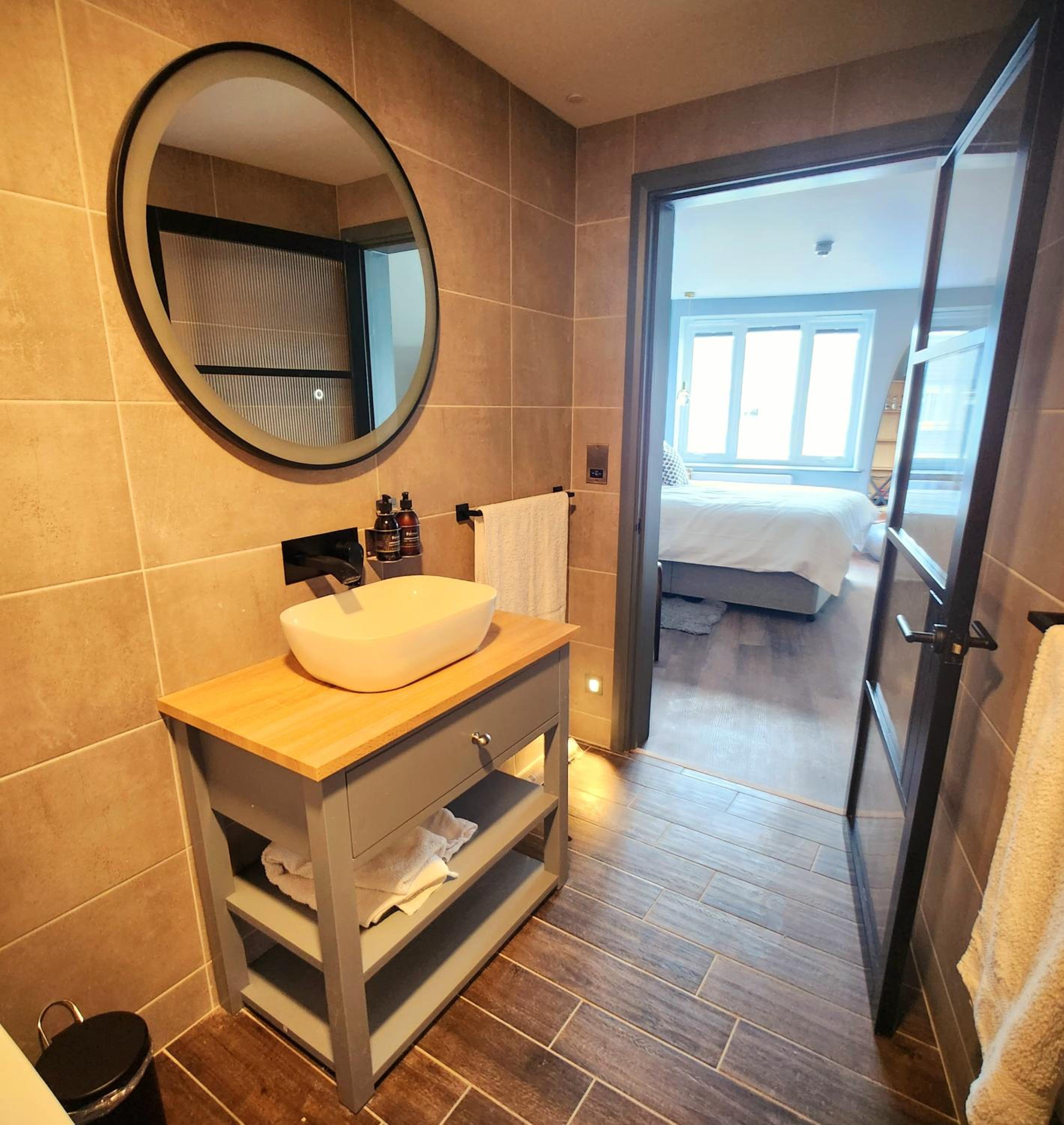 Deluxe Queen Room photo 3