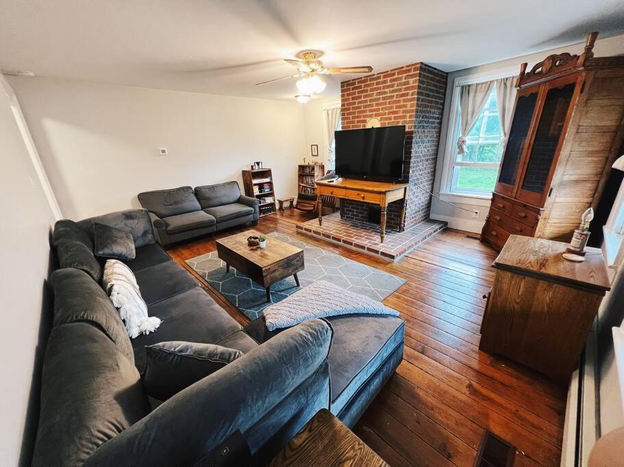 Three-Bedroom House photo 1