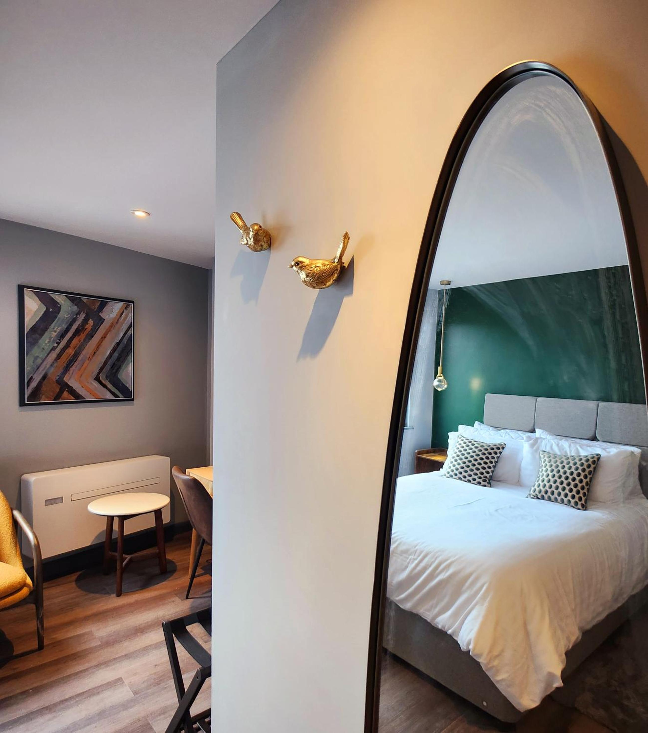 Deluxe Queen Room - Photo 4
