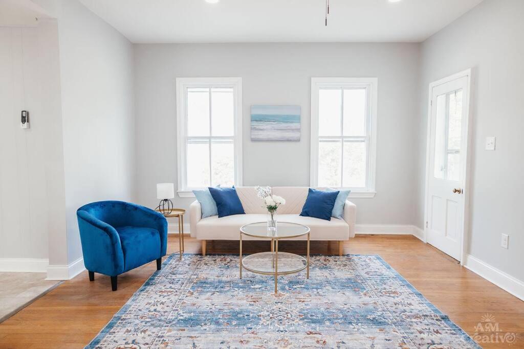 Three-Bedroom House photo 1