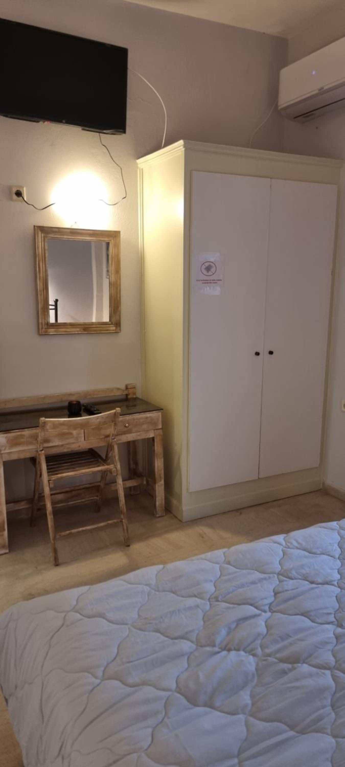 Budget Double Room - Photo 1