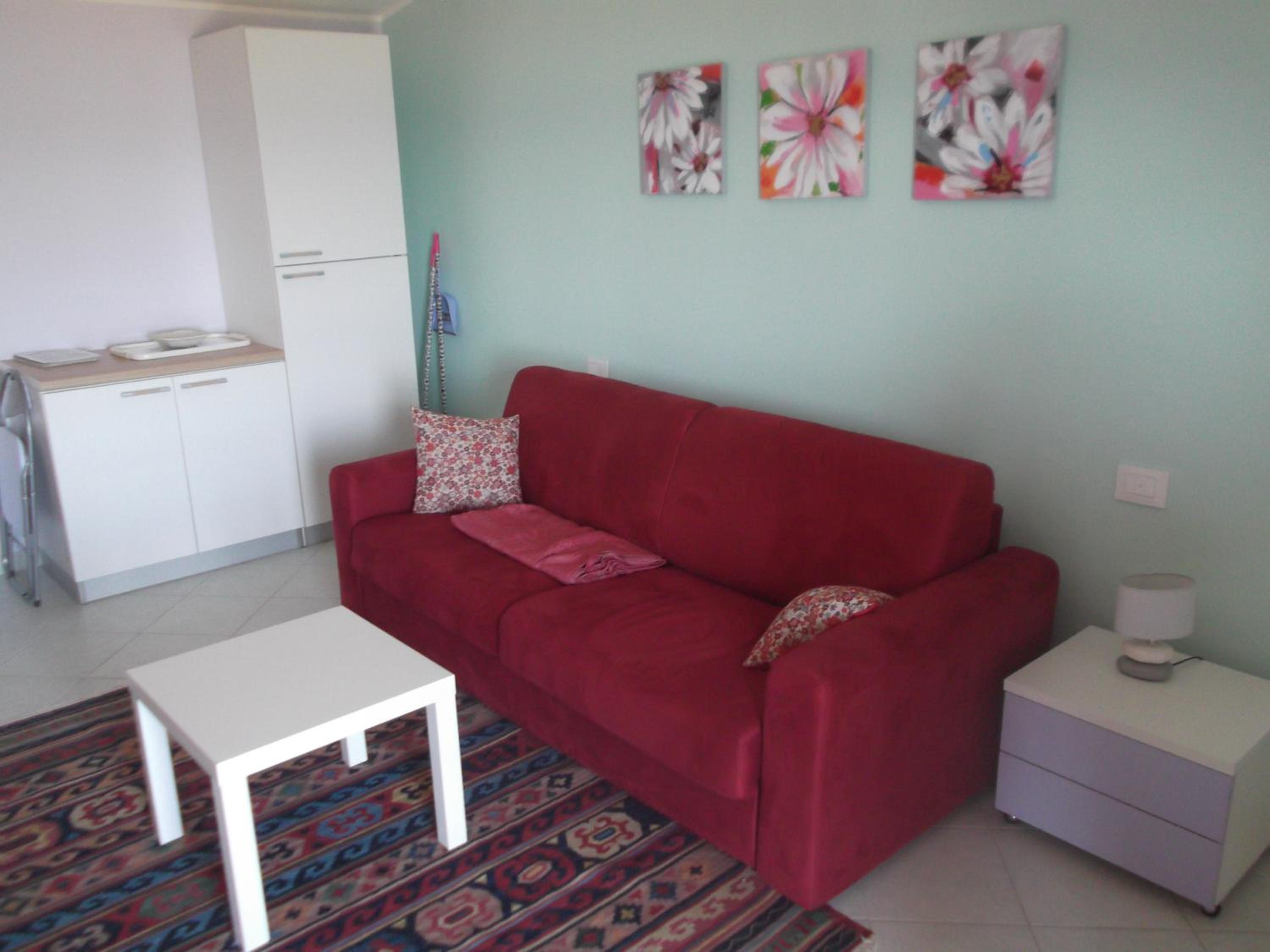 Studio Apartment