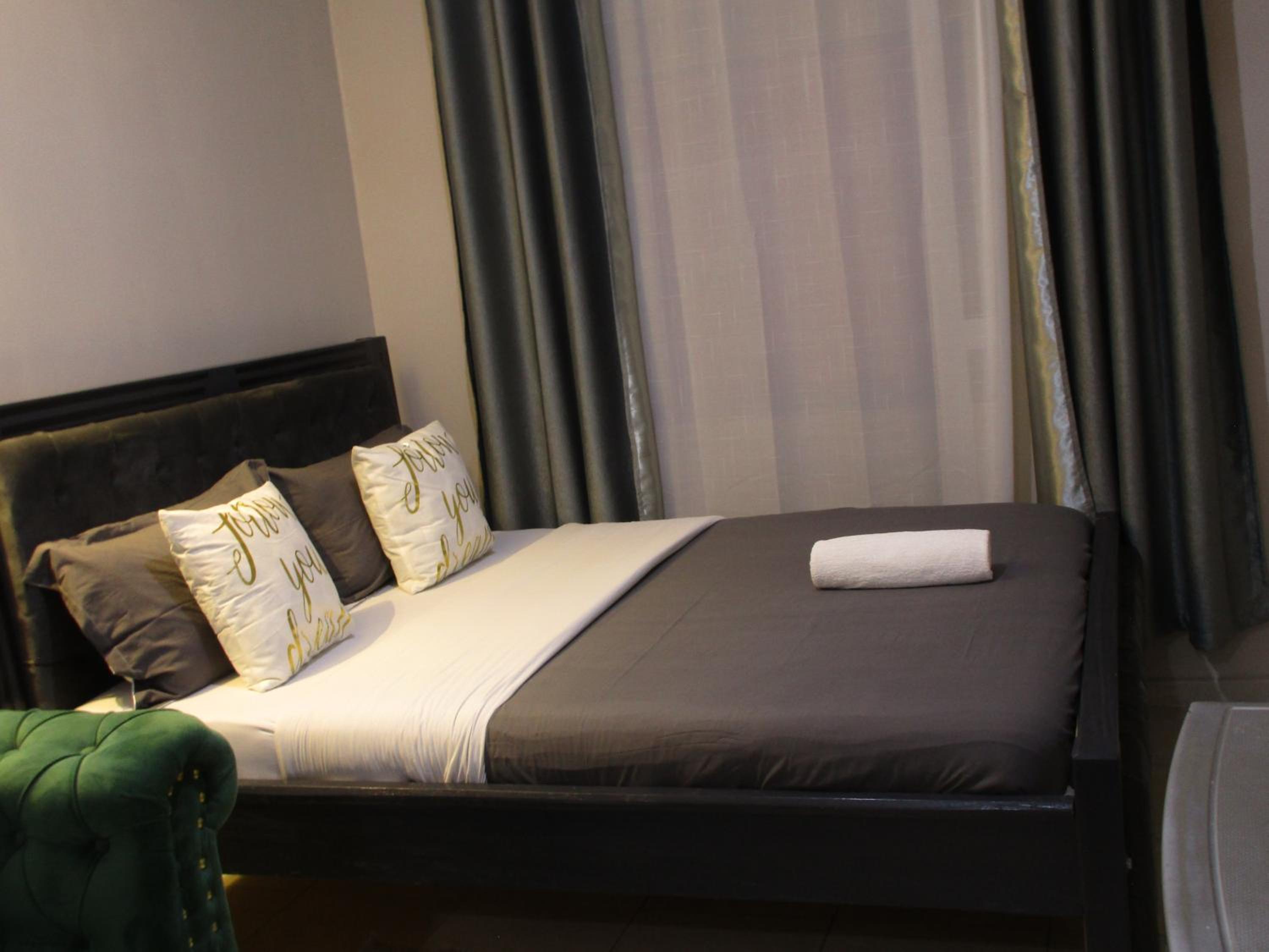 Double Room With Pool View photo 3