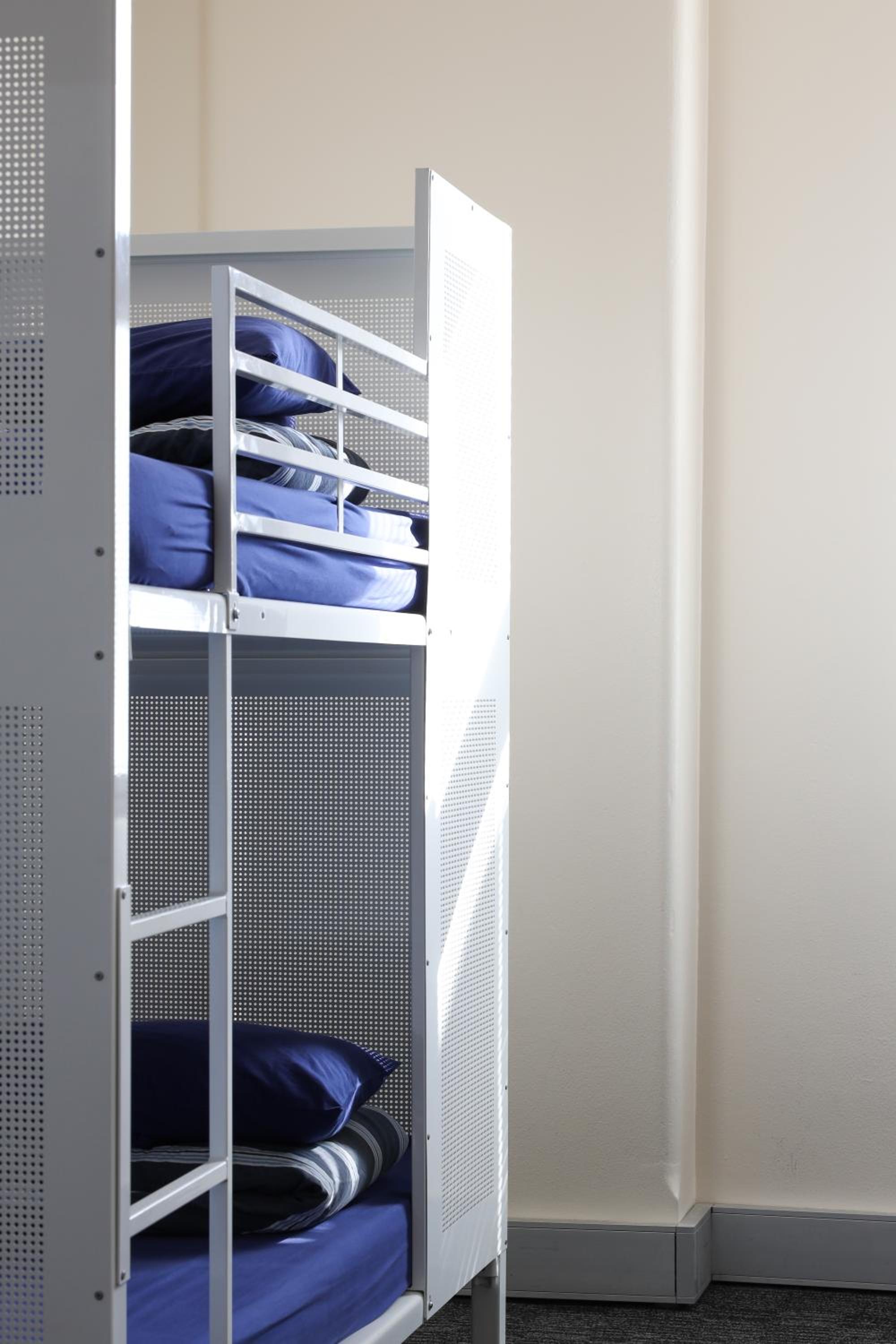 Bed in 10-Bed Mixed Dormitory Room with Shared Bathroom (age limit 18 - 40 years old only) thumbnail 6