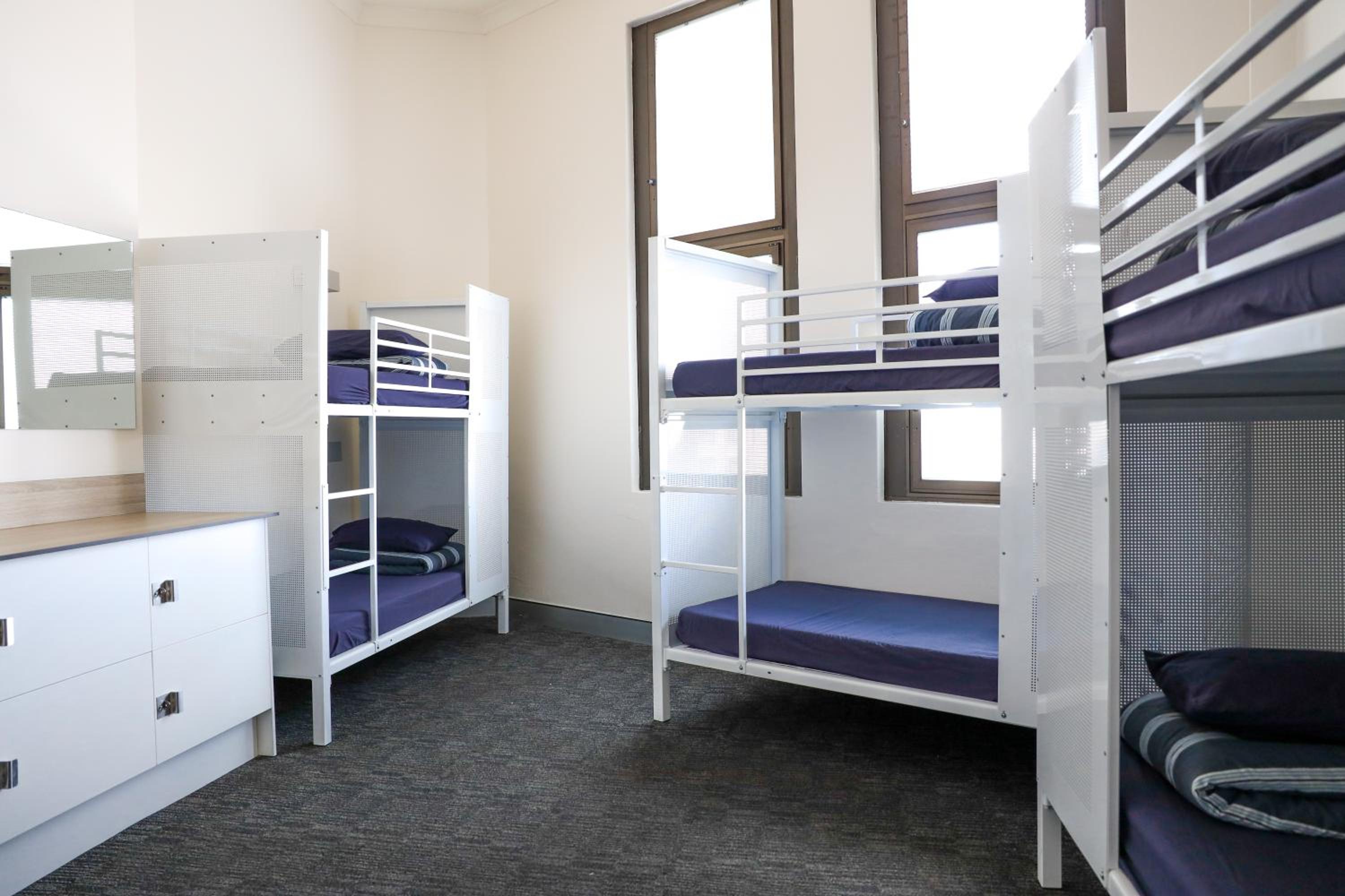 Bed in 10-Bed Mixed Dormitory Room with Shared Bathroom (age limit 18 - 40 years old only)