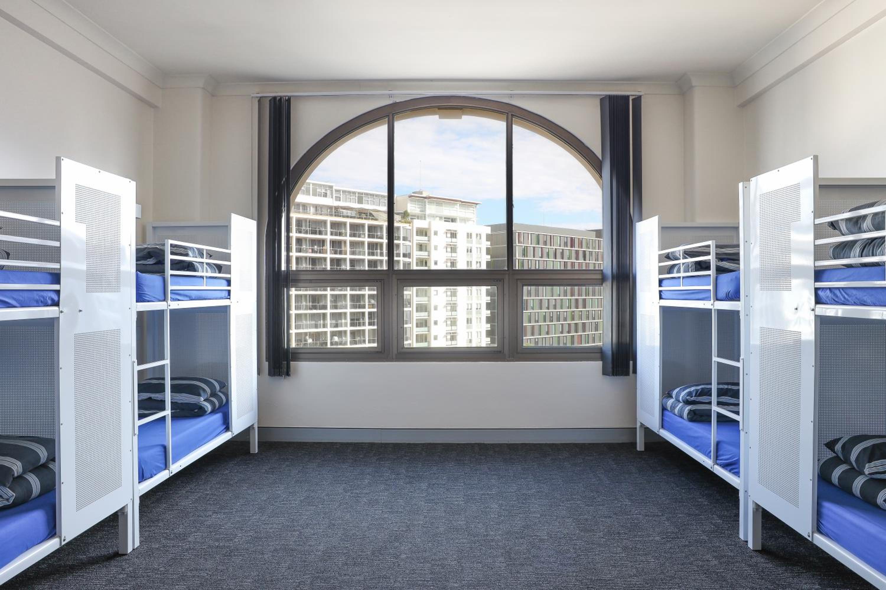 Bed in 8-Bed Mixed Dormitory Room with Shared Bathroom (age limit 18 - 40 years old only)
