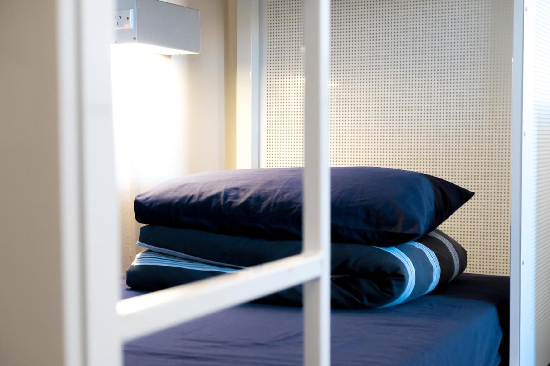 Bed in 8-Bed Mixed Dormitory Room with Shared Bathroom (age limit 18 - 40 years old only)